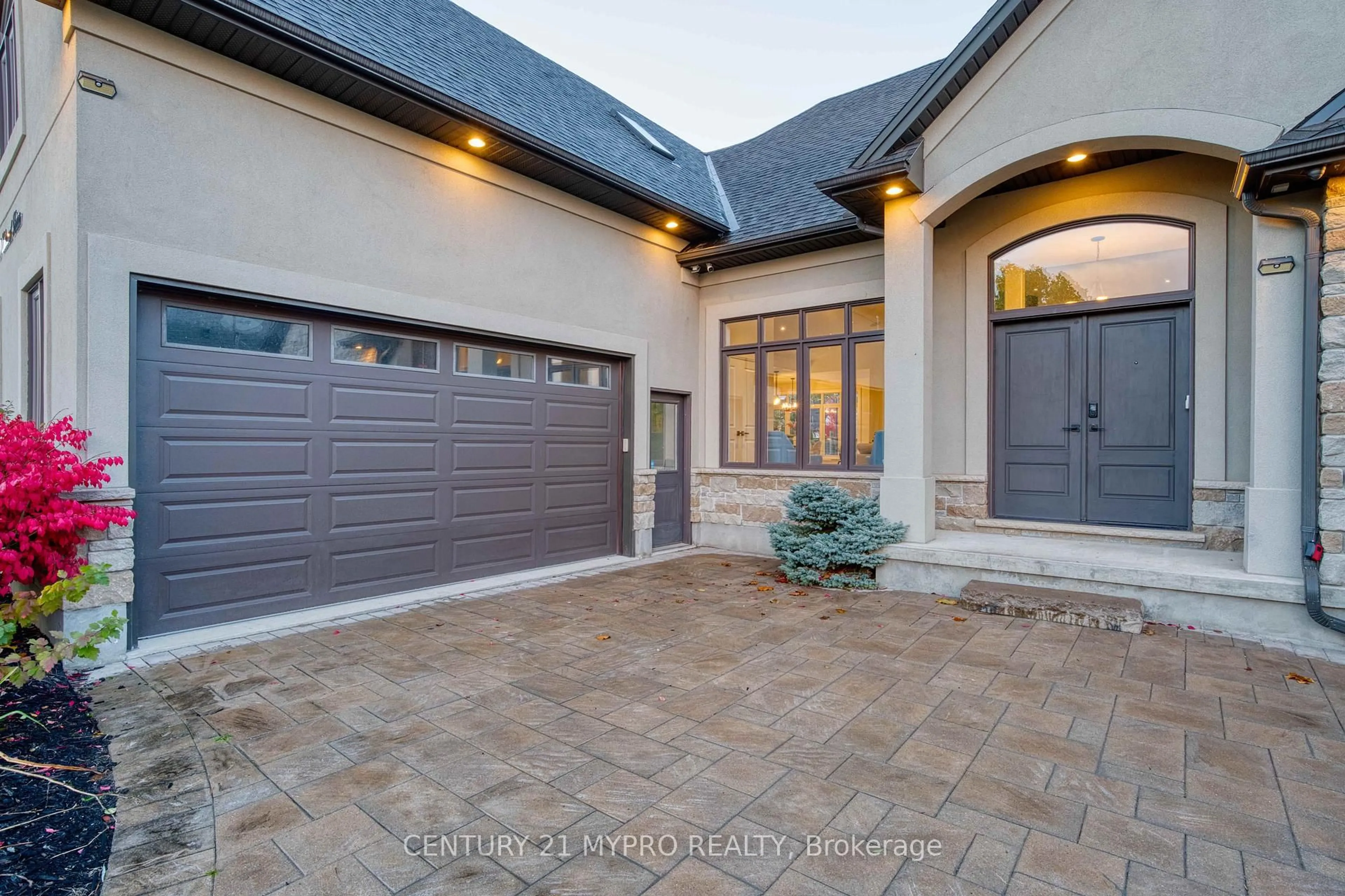 Home with brick exterior material, street for 39 Earlscourt Terr, Middlesex Centre Ontario N0L 1R0