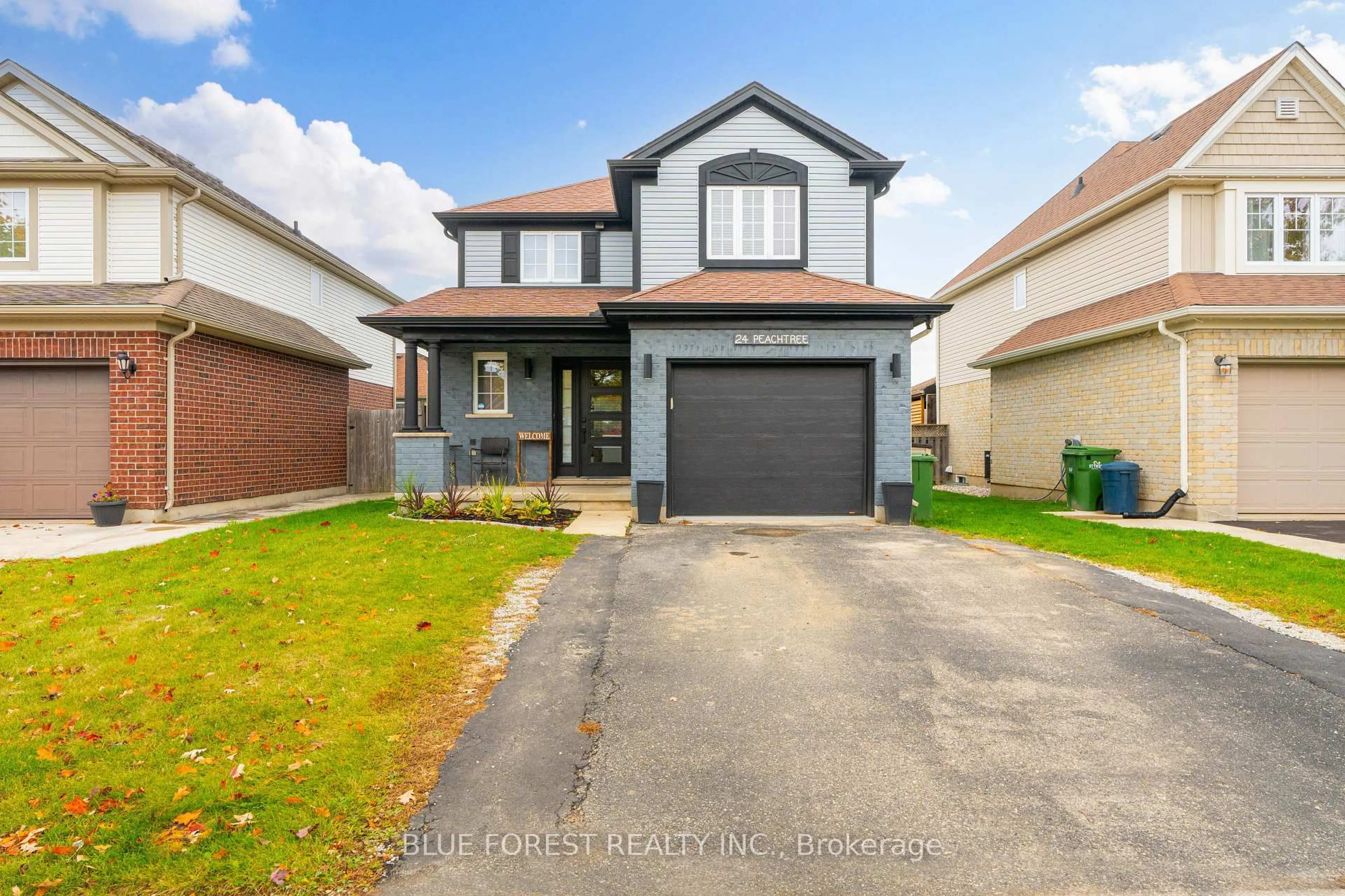 A pic from outside/outdoor area/front of a property/back of a property/a pic from drone, street for 24 Peach Tree Blvd, St. Thomas Ontario N5R 0B3