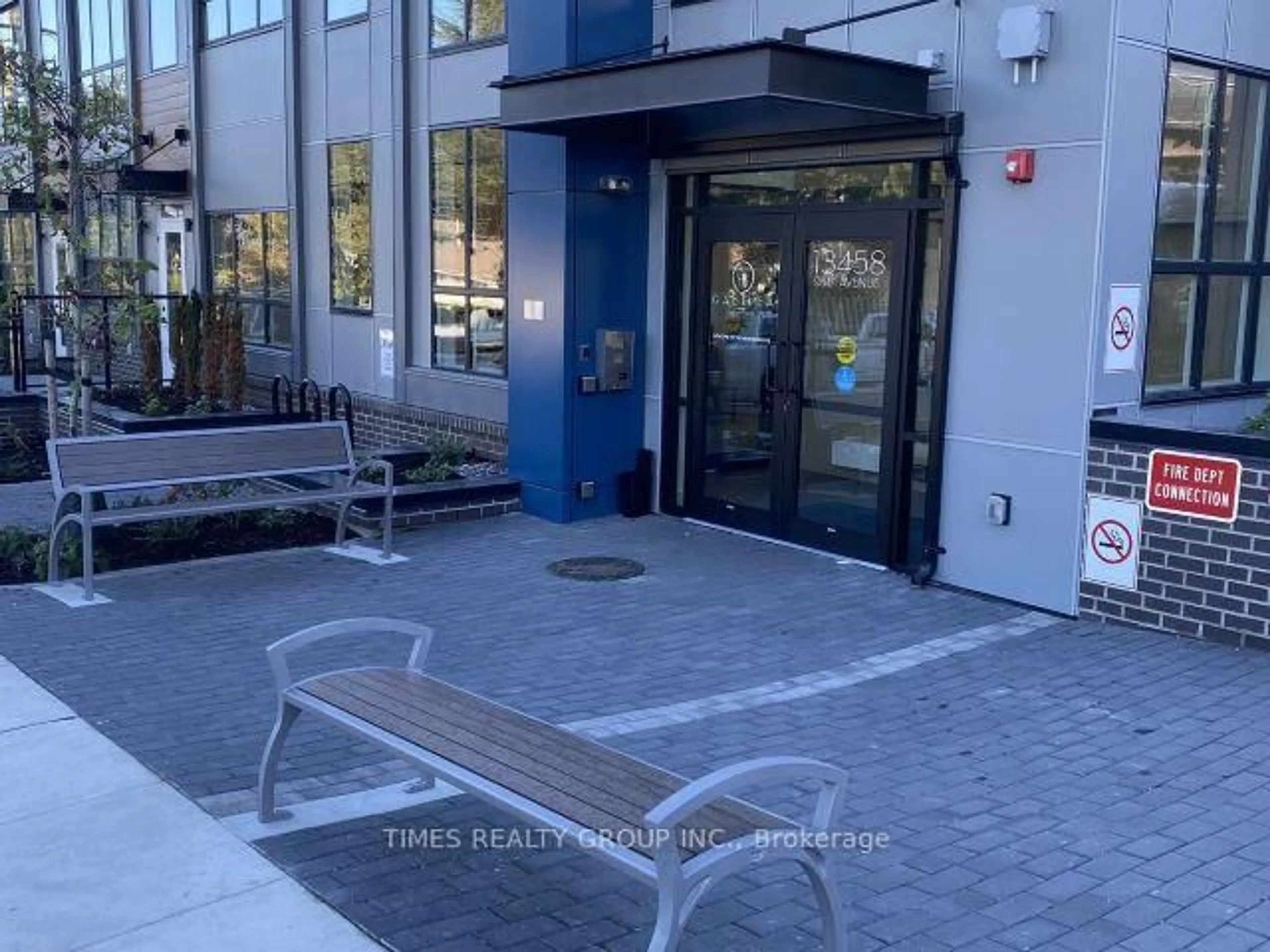 Patio, street for 13458 95 Ave #421, Out of Area British Columbia V3V 0H1