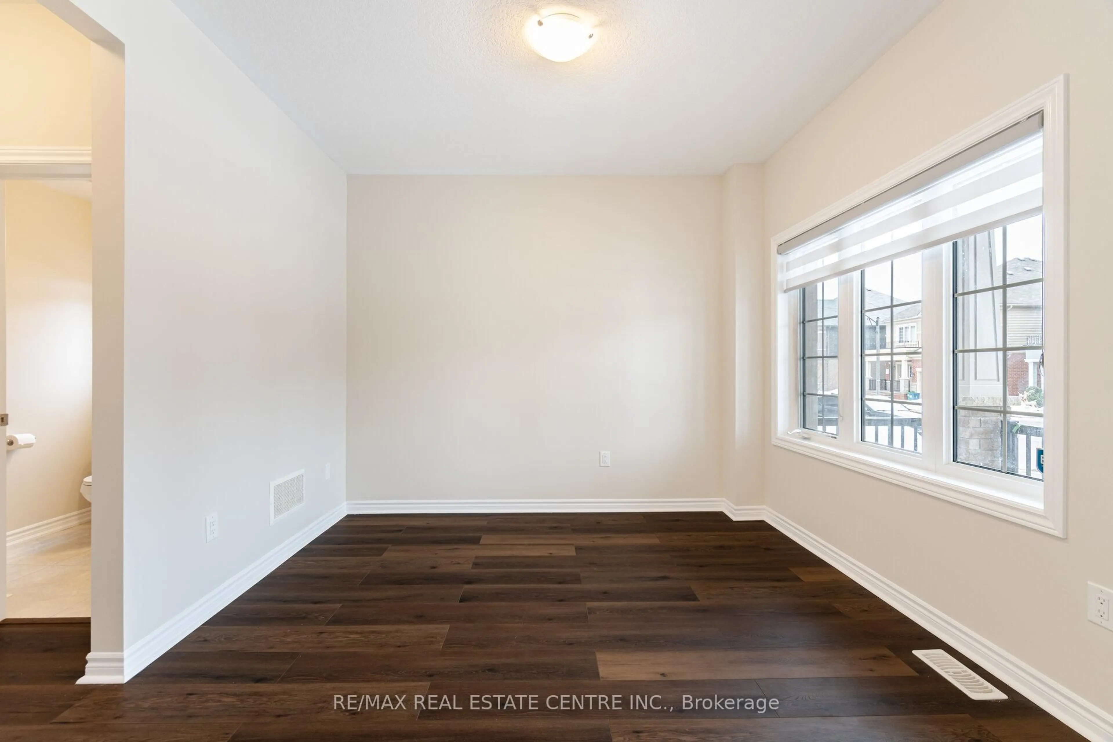 A pic of a room for 37 Pace Ave, Brantford Ontario N3S 0J2