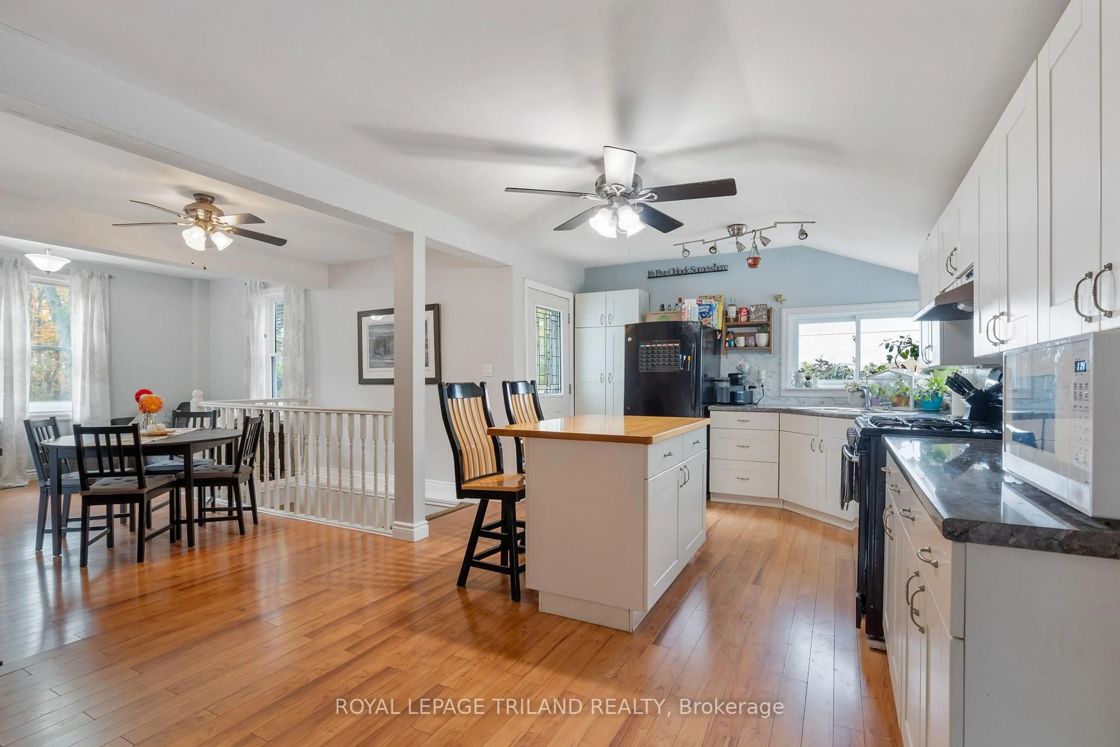 Open concept kitchen, unknown for 31354 Fingal Line, Dutton/Dunwich Ontario N0L 1K0