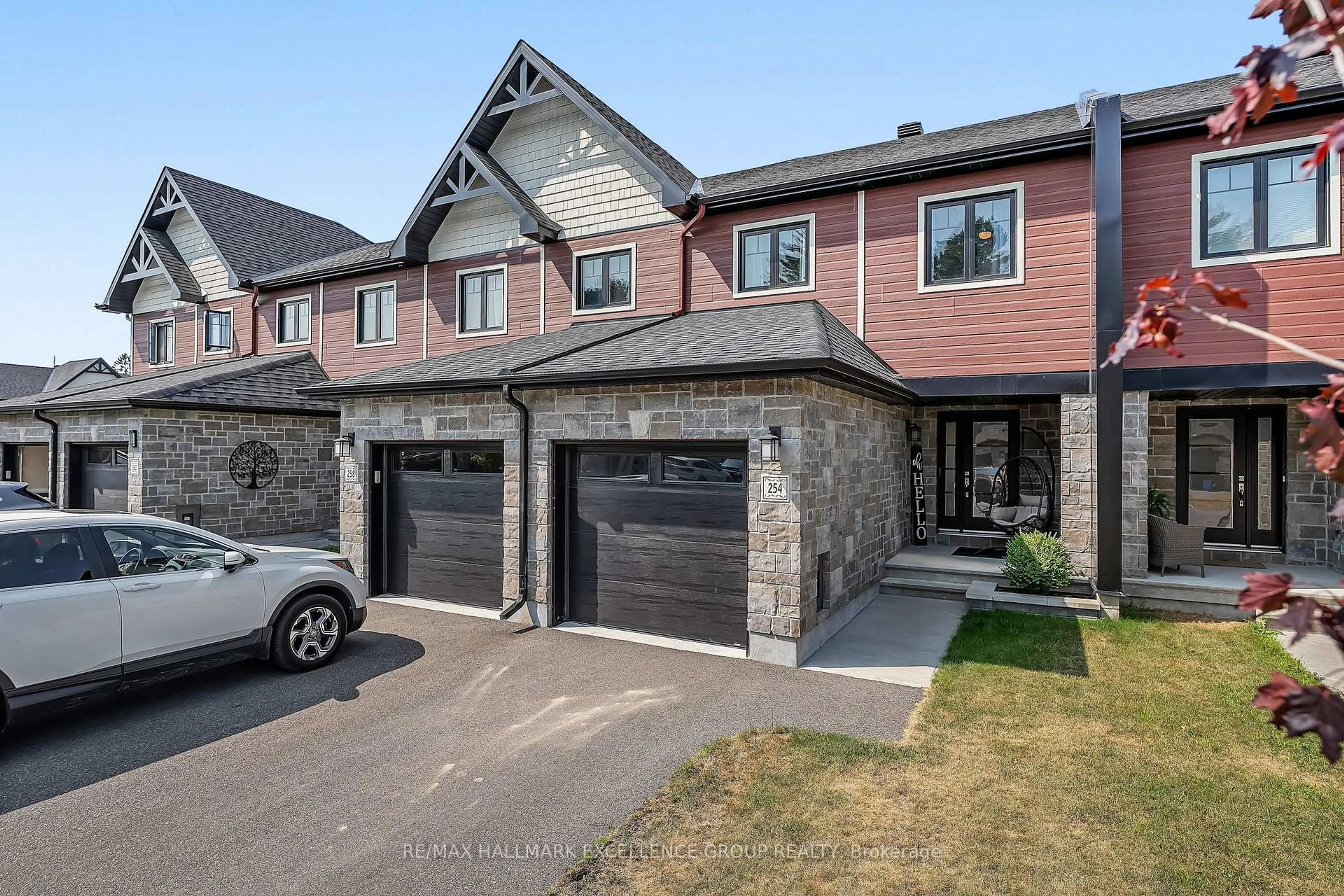 Home with brick exterior material, street for 254 Dion Ave, Clarence-Rockland Ontario K4K 0M2