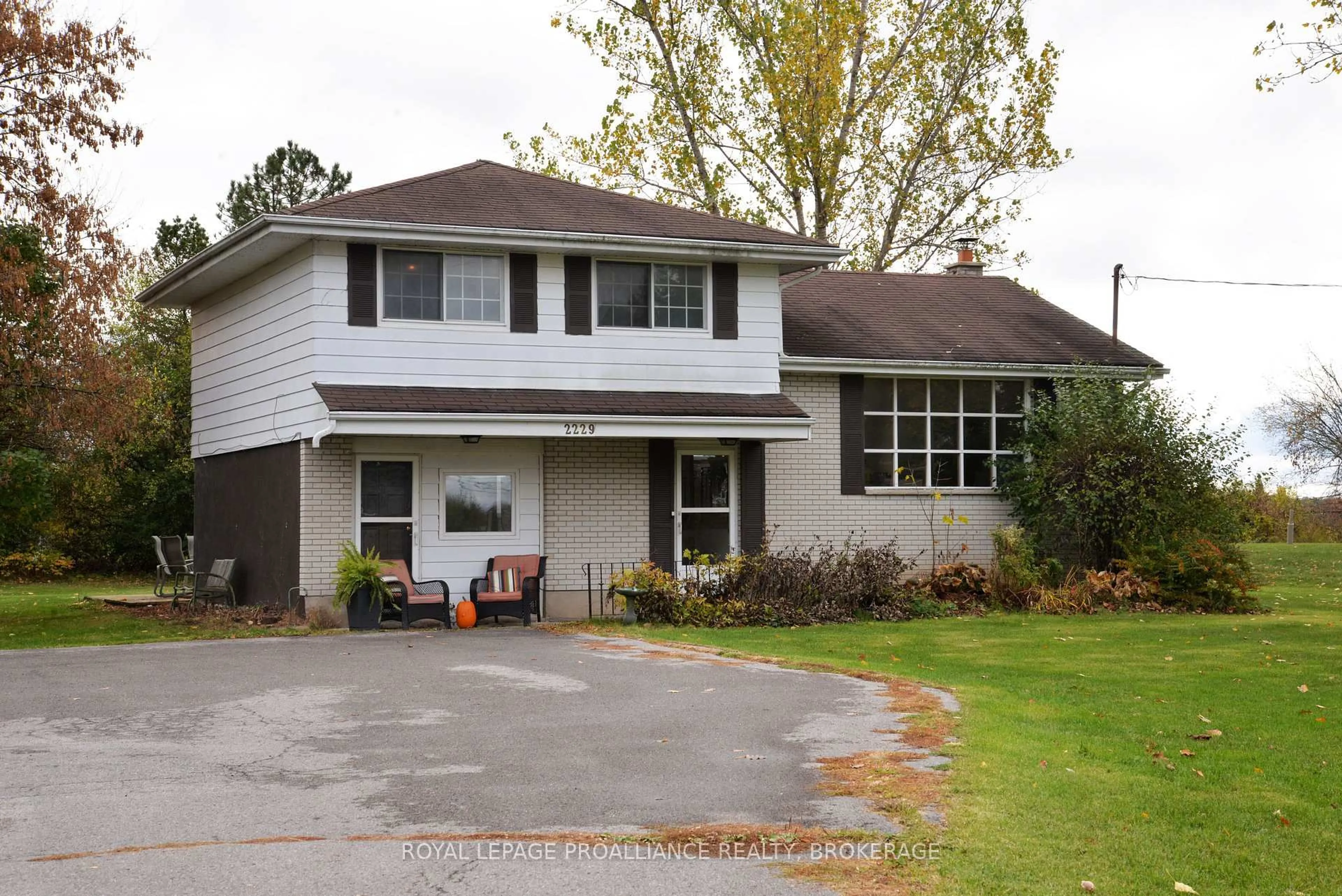 Home with vinyl exterior material, street for 2229 Paul Blvd, Kingston Ontario K7L 4V3