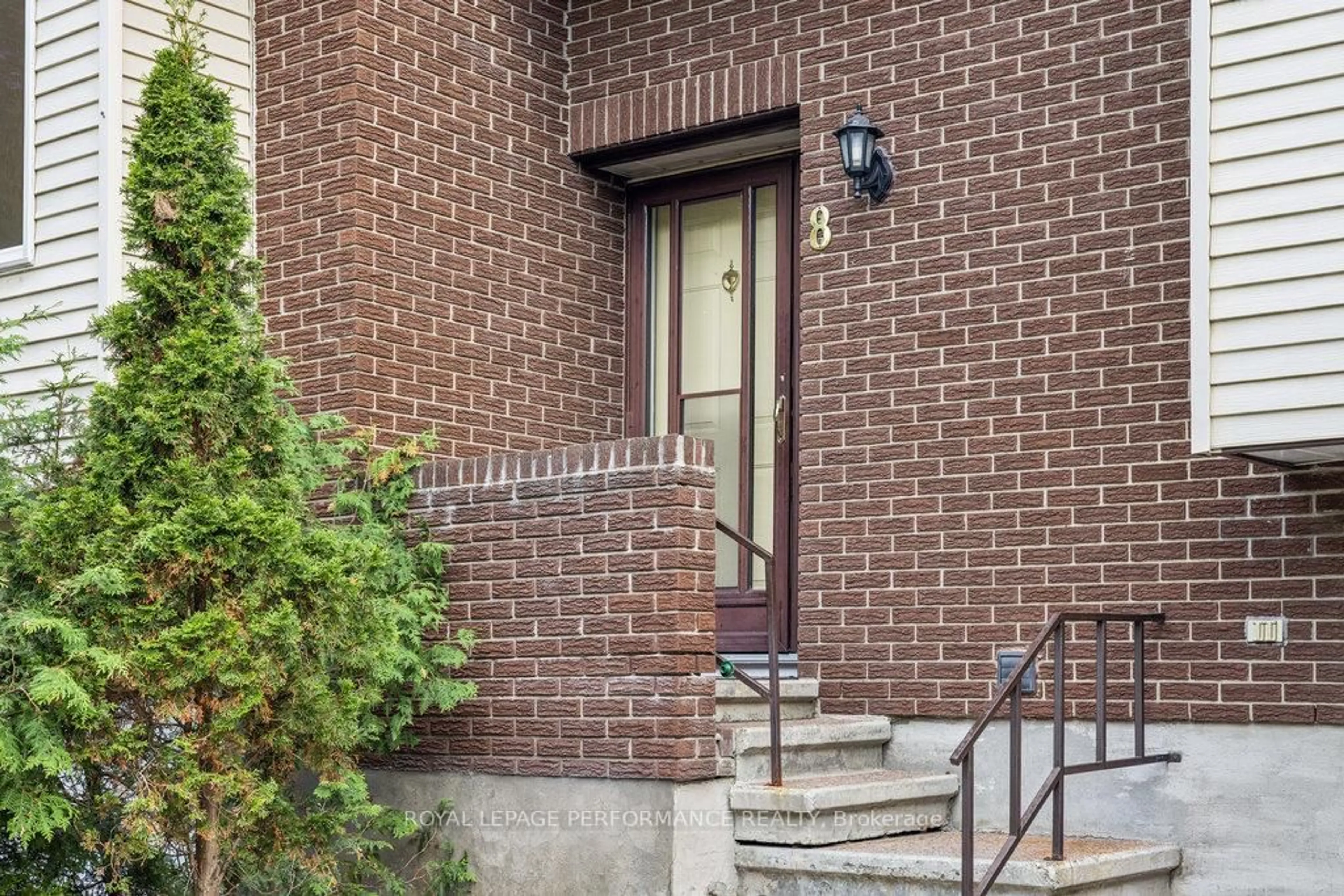 Unknown for 8 Gillespie Cres, Ottawa Ontario K1V 9X8