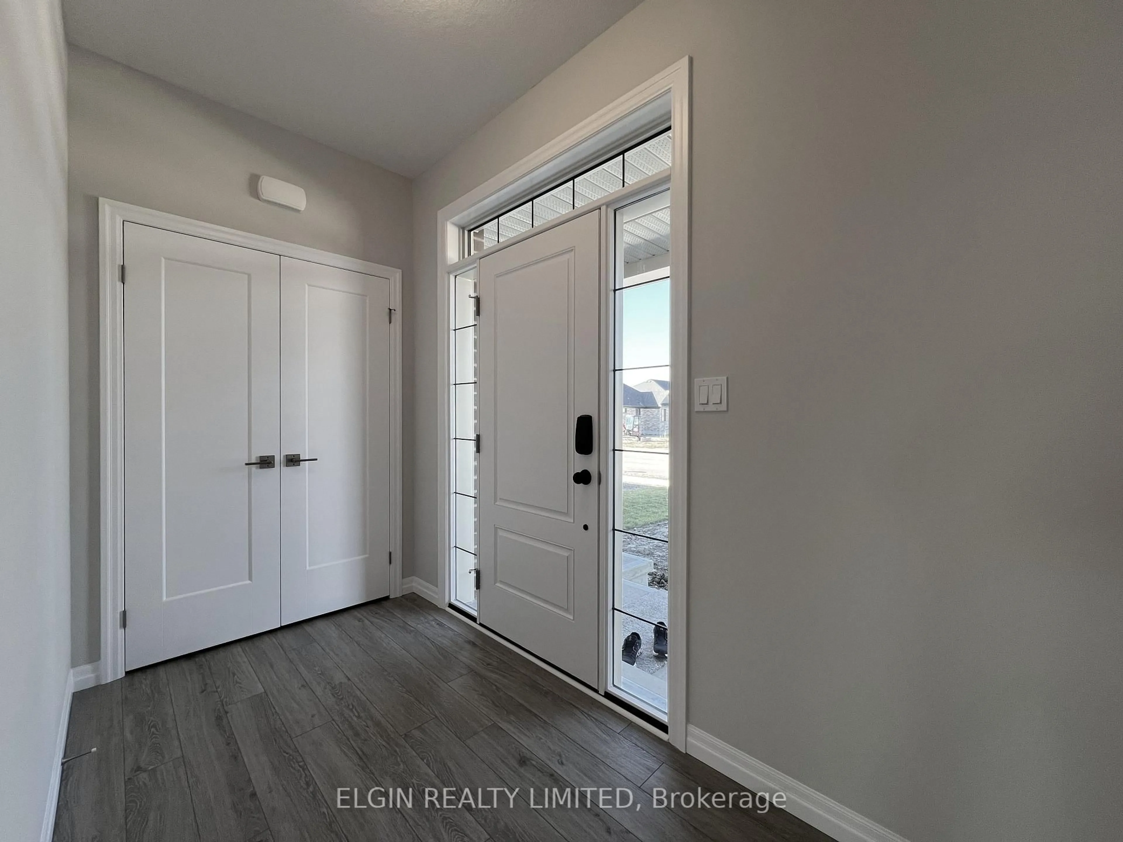 Indoor entryway for 69 Braun Ave, Tillsonburg Ontario N4G 0K4