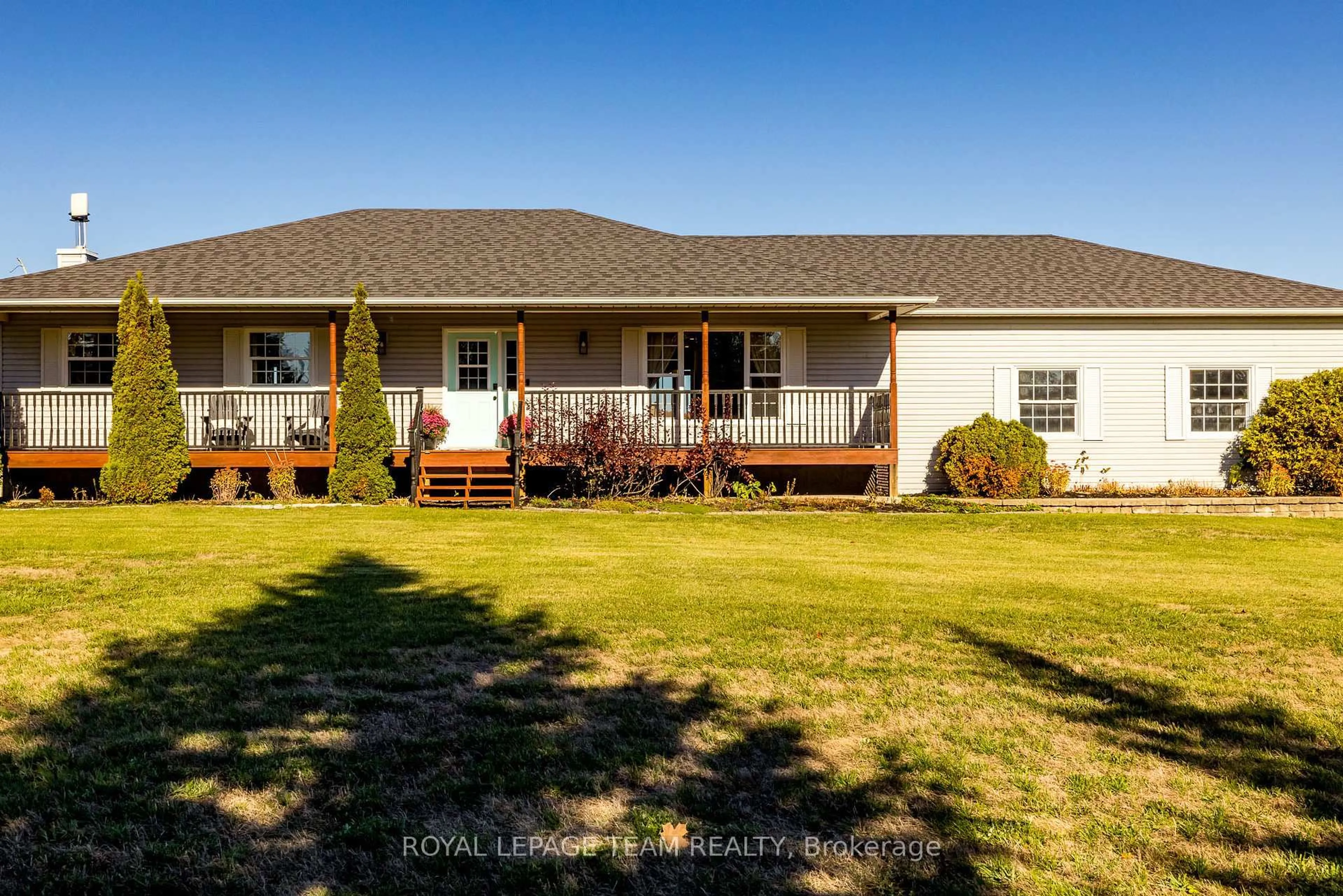 A pic from outside/outdoor area/front of a property/back of a property/a pic from drone, unknown for 344 Richardson Rd, Merrickville Ontario K0G 1N0