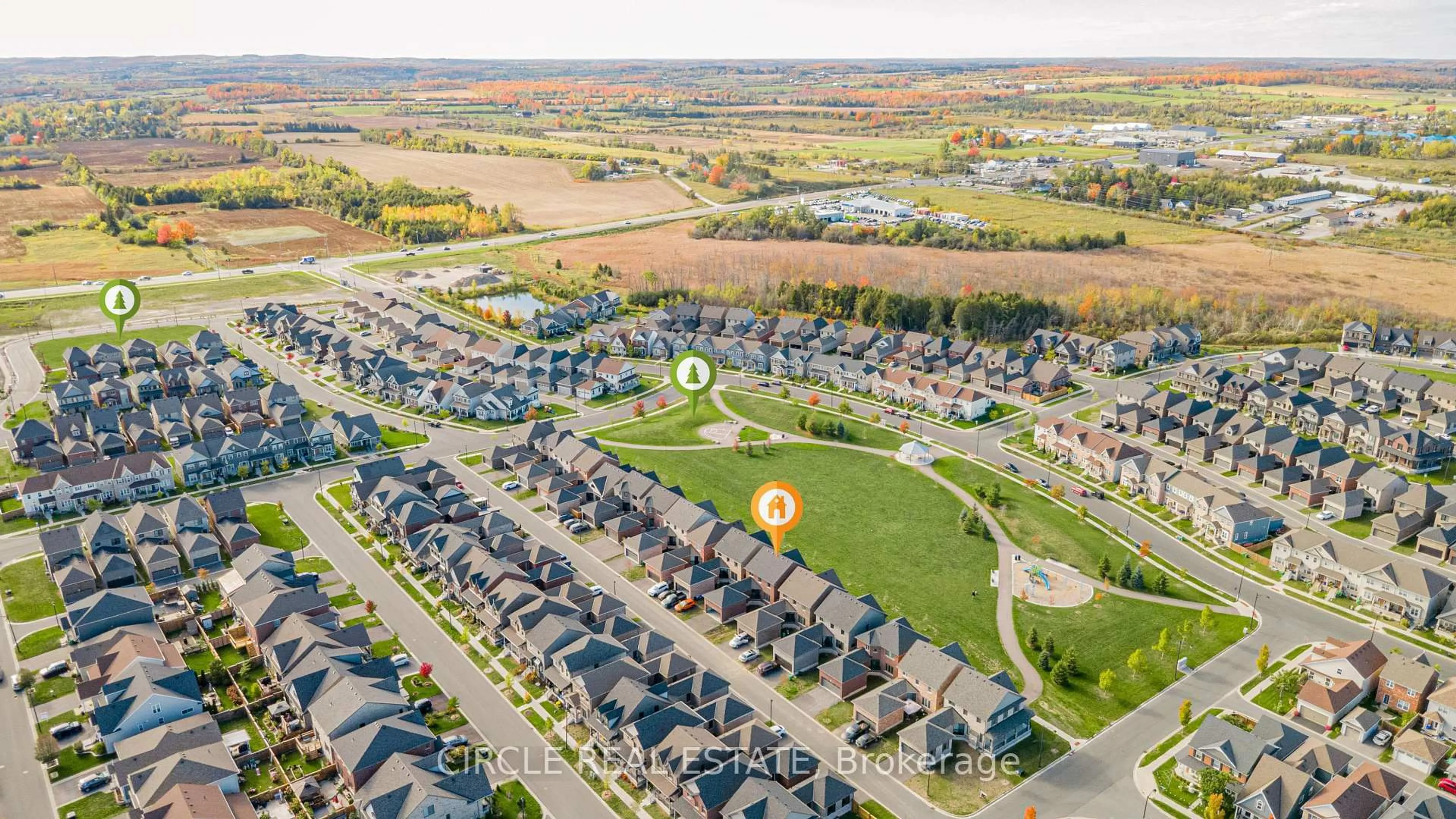 A pic from outside/outdoor area/front of a property/back of a property/a pic from drone, street for 720 Whetstone Lane, Peterborough Ontario K9H 0G4