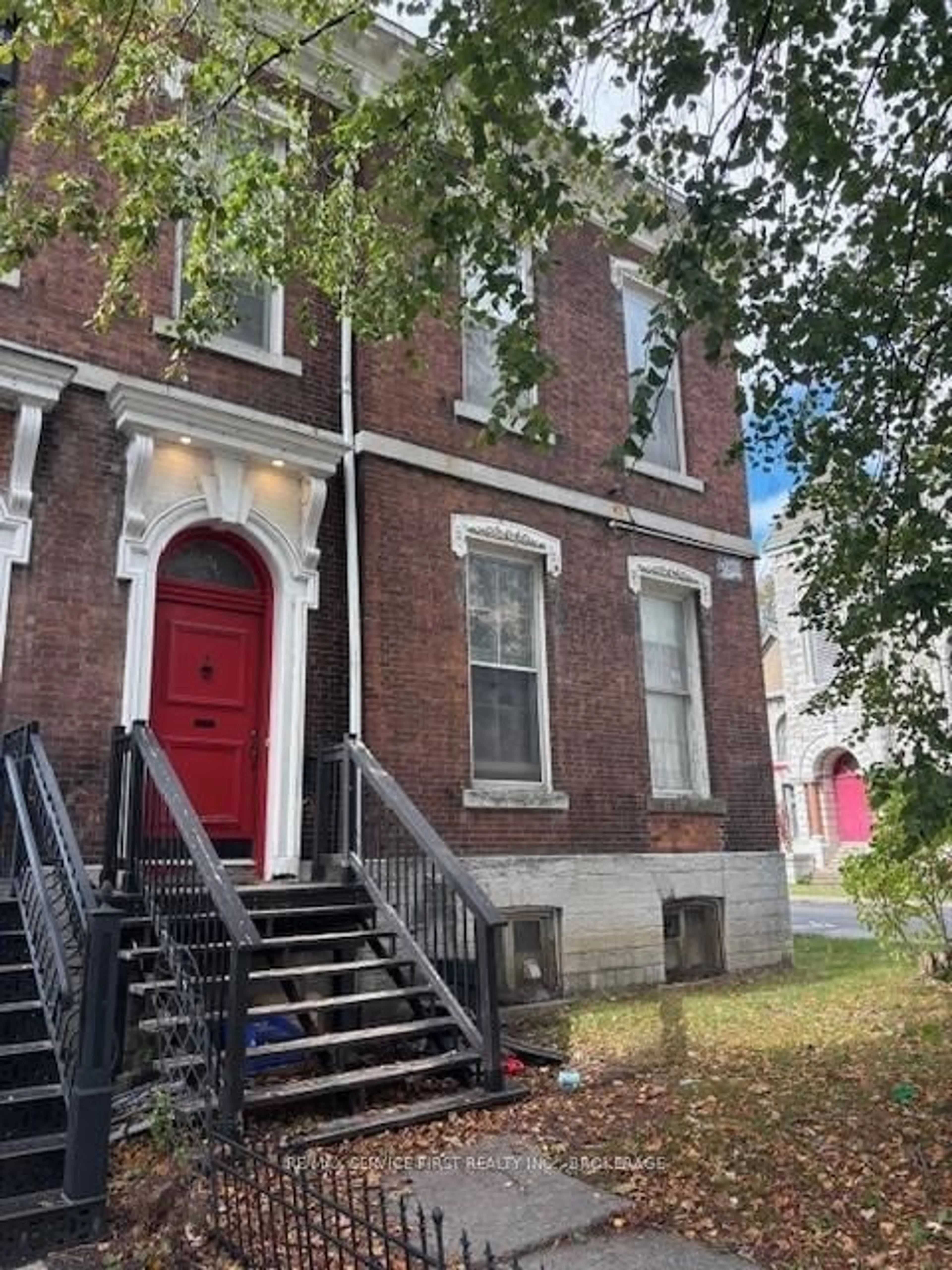 Home with brick exterior material, building for 94 Sydenham St, Kingston Ontario K7L 3H4
