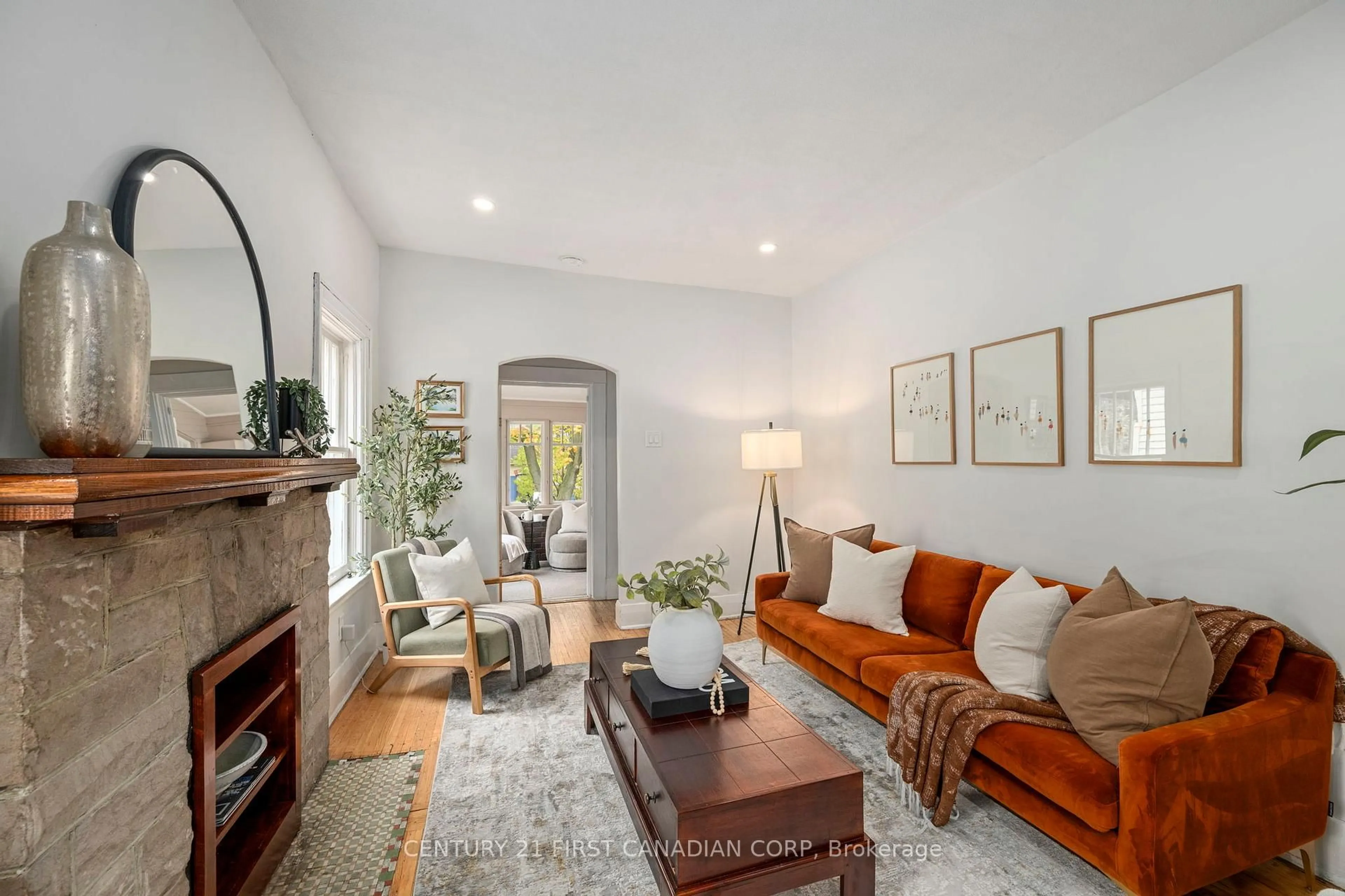Living room with furniture, unknown for 50 BECHER St, London South Ontario N6C 1A5