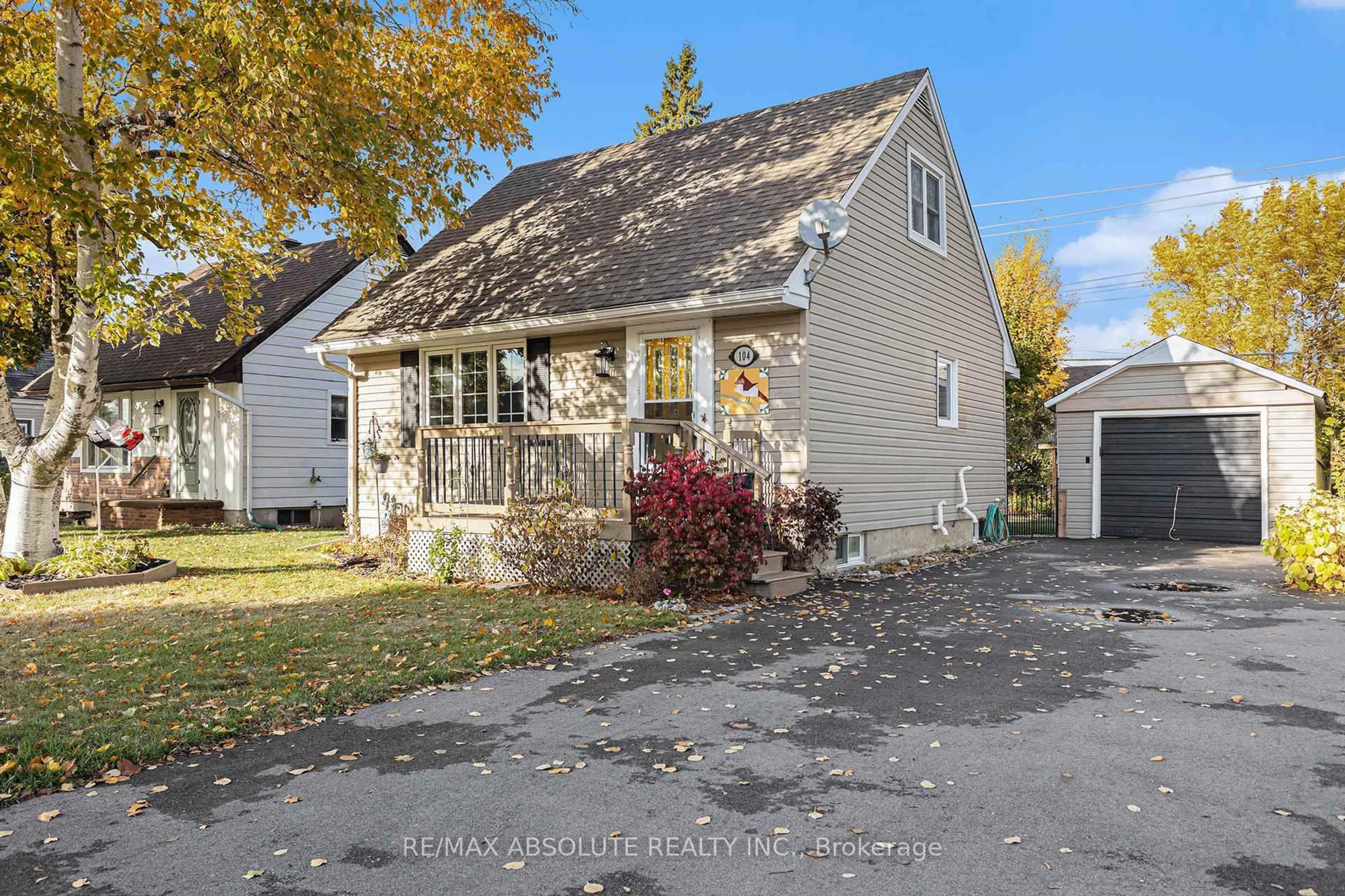 A pic from outside/outdoor area/front of a property/back of a property/a pic from drone, street for 104 Third Ave, Arnprior Ontario K7S 1Y8