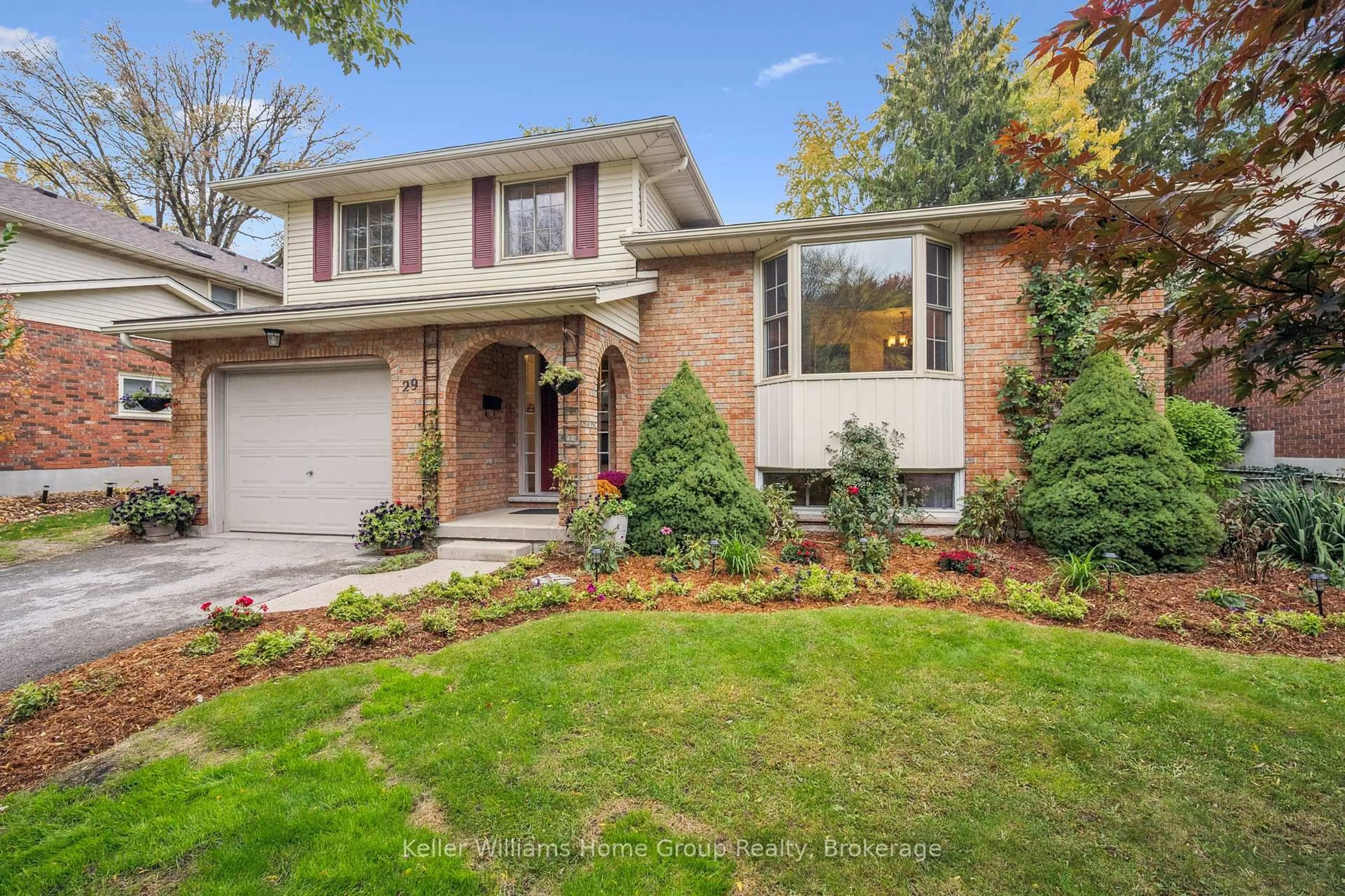 Home with brick exterior material, street for 29 Shadybrook Cres, Guelph Ontario N1G 3G8