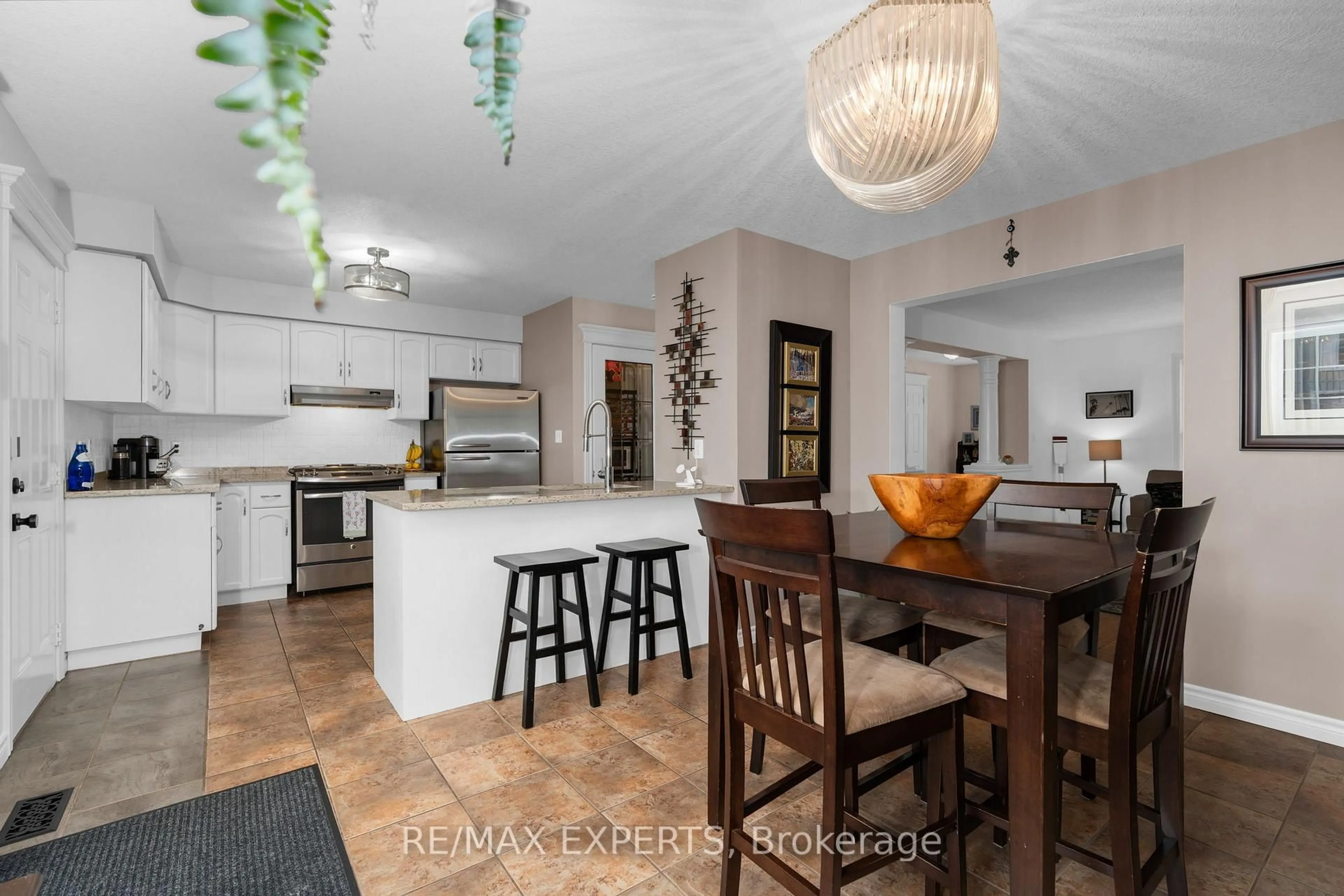 Open concept kitchen, unknown for 418 Main St, Guelph/Eramosa Ontario N0B 2K0