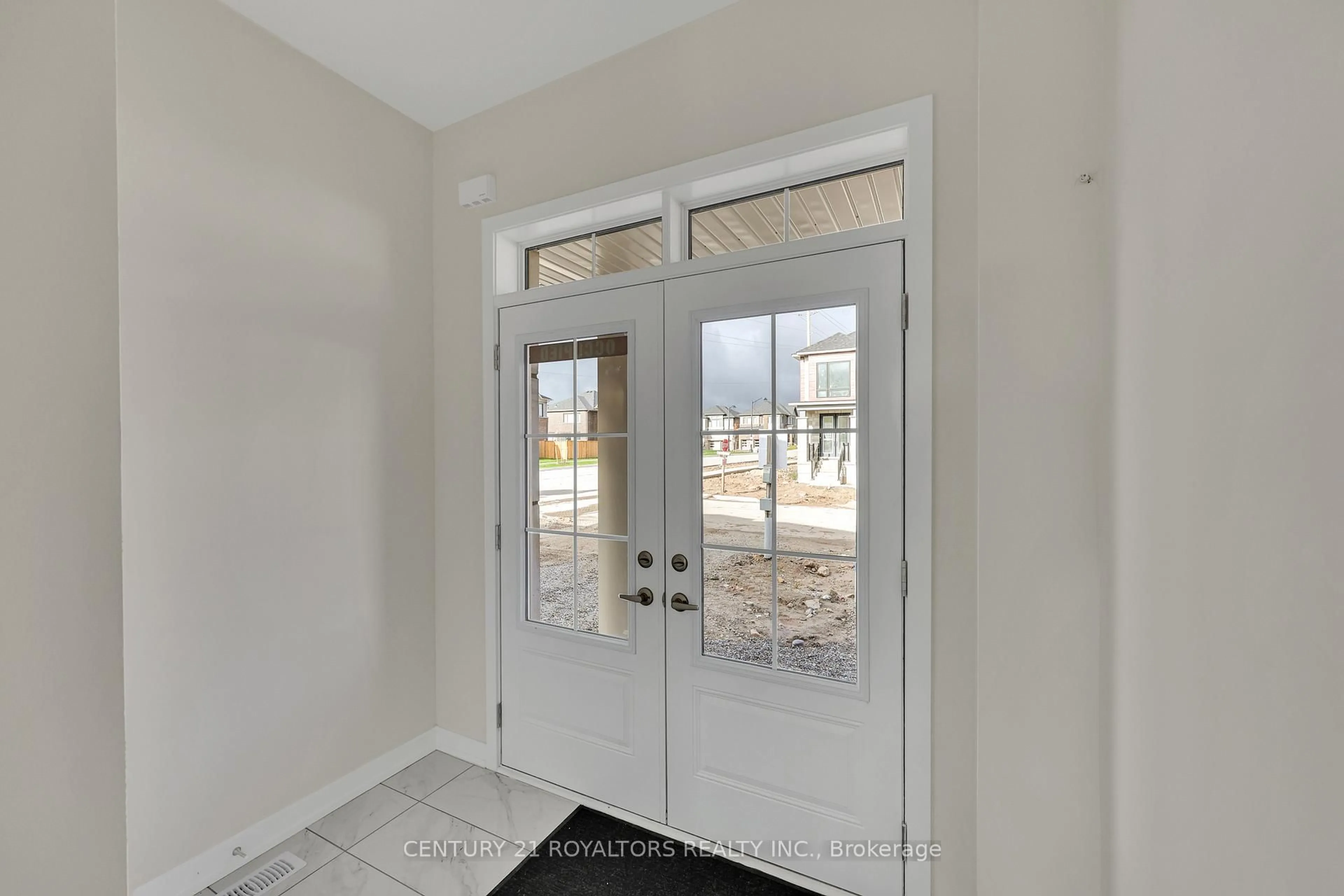 Indoor entryway for 12 Mundell Rd, Erin Ontario N0B 1T0