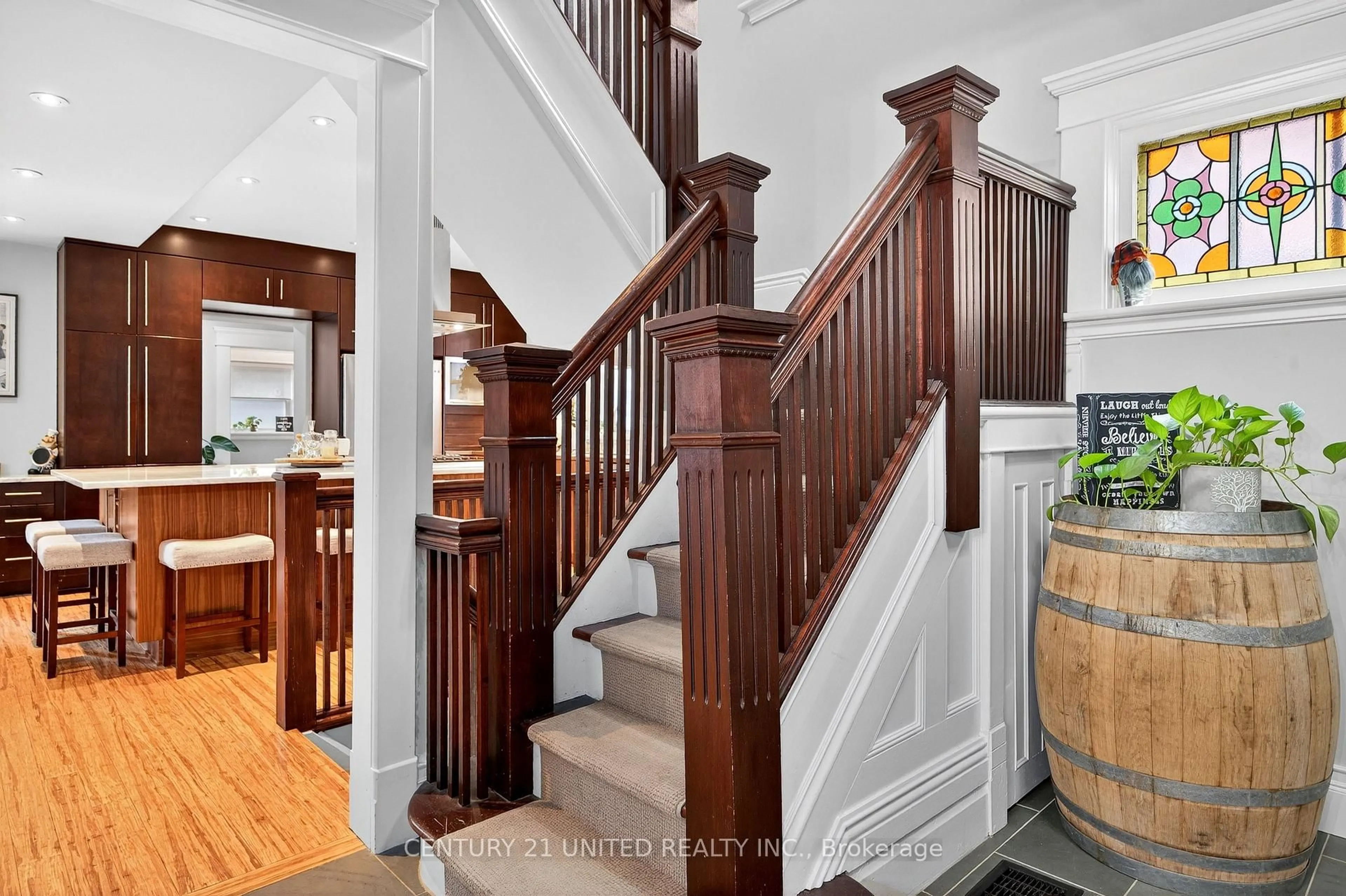 Stairs for 317 Margaret Ave, Peterborough Ontario K9J 5H1