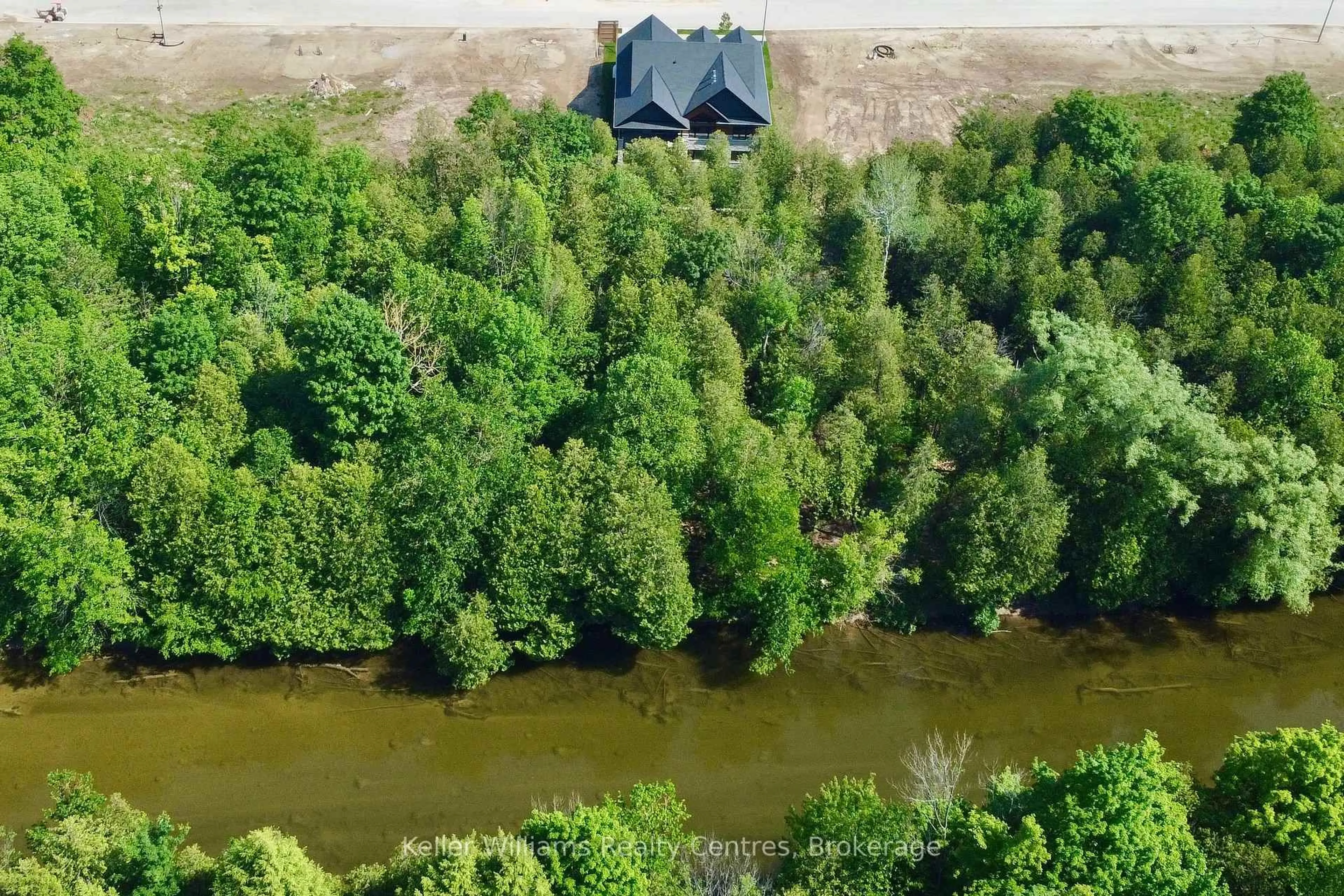 A pic from outside/outdoor area/front of a property/back of a property/a pic from drone, water/lake/river/ocean view for 776 20th St, Hanover Ontario N4N 0C5