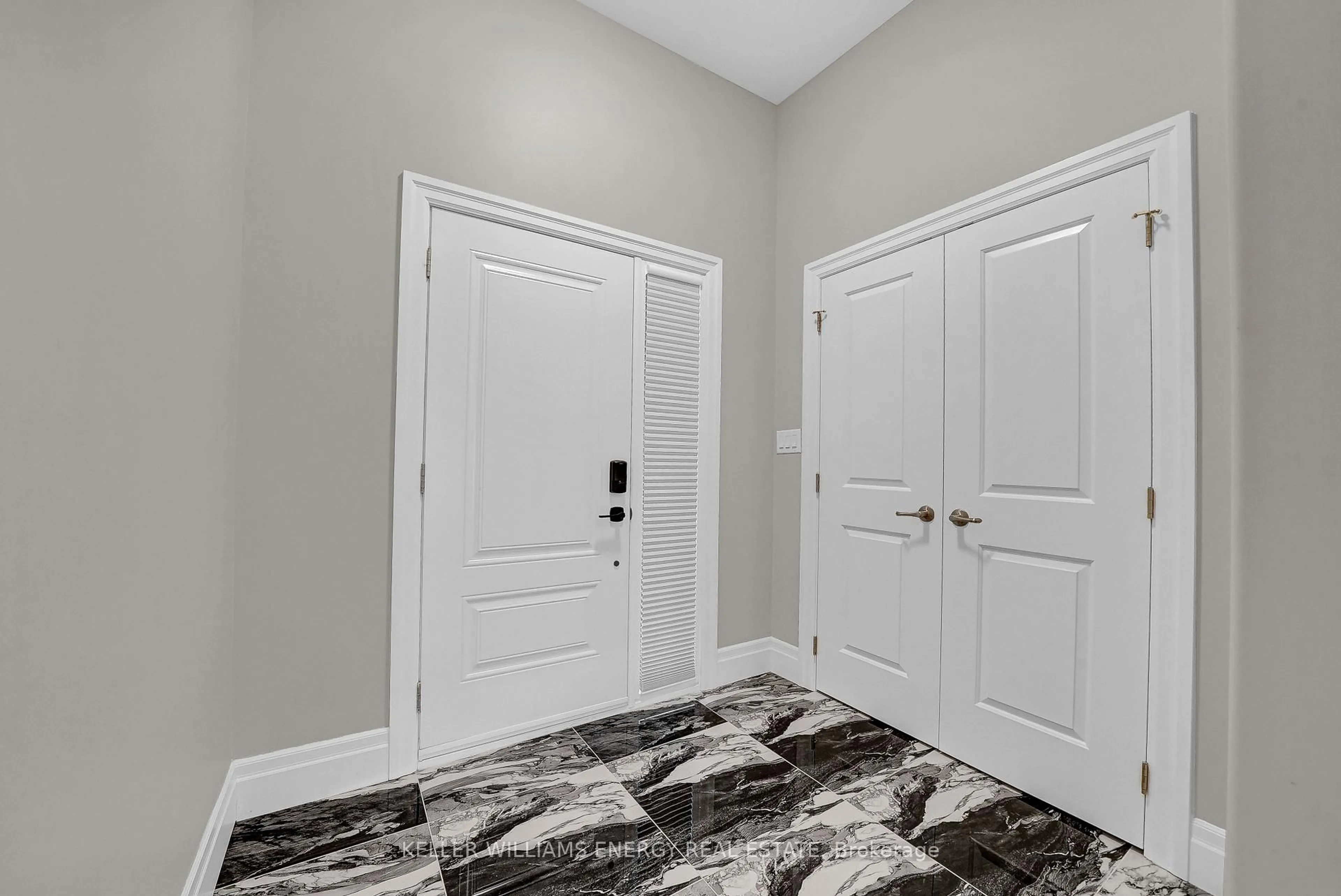 Indoor entryway for 75 Markland Ave, Prince Edward County Ontario K0K 2T0