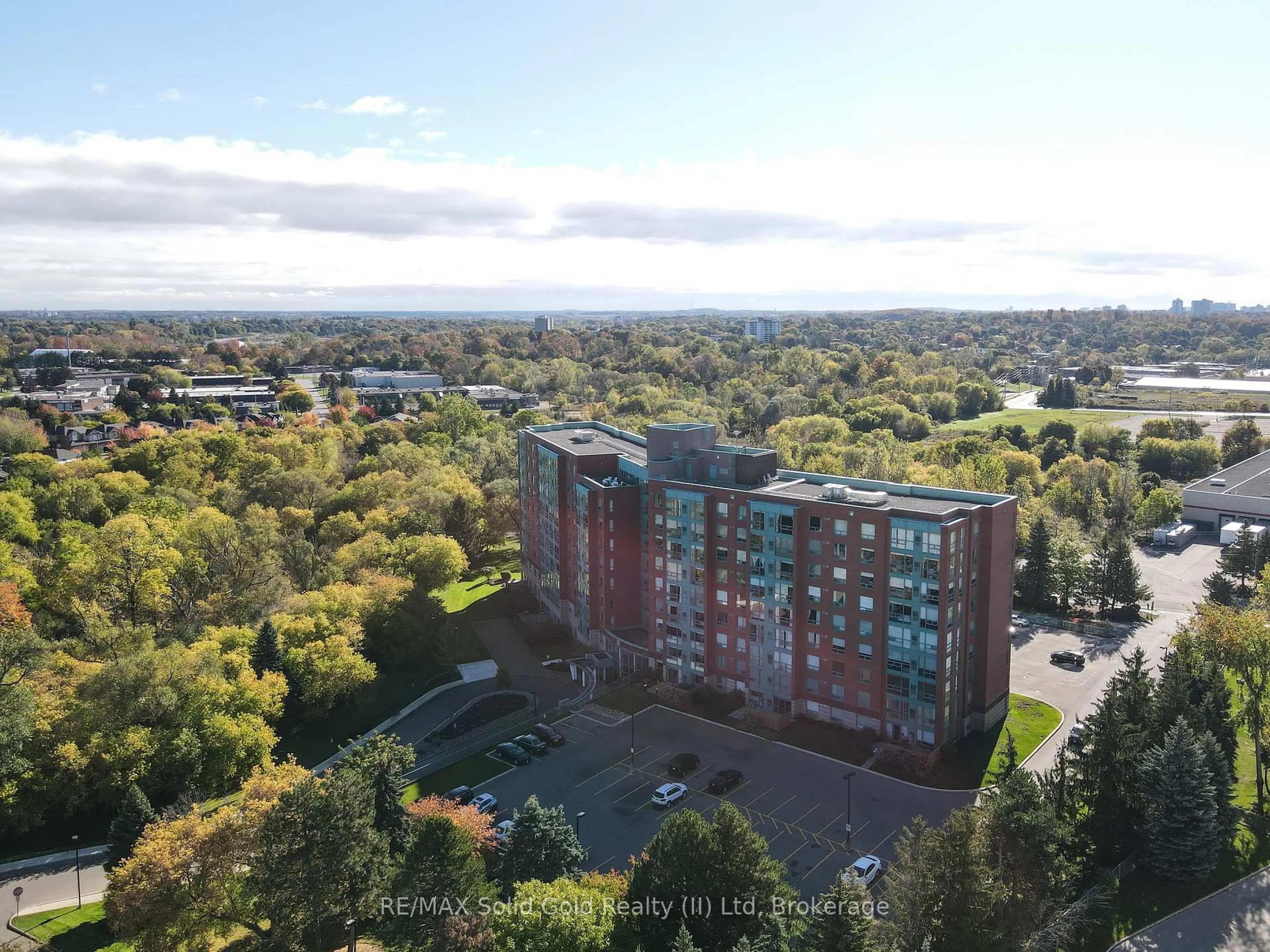 A pic from outside/outdoor area/front of a property/back of a property/a pic from drone, unknown for 55 Blue Springs Dr #12, Waterloo Ontario N2J 4T3