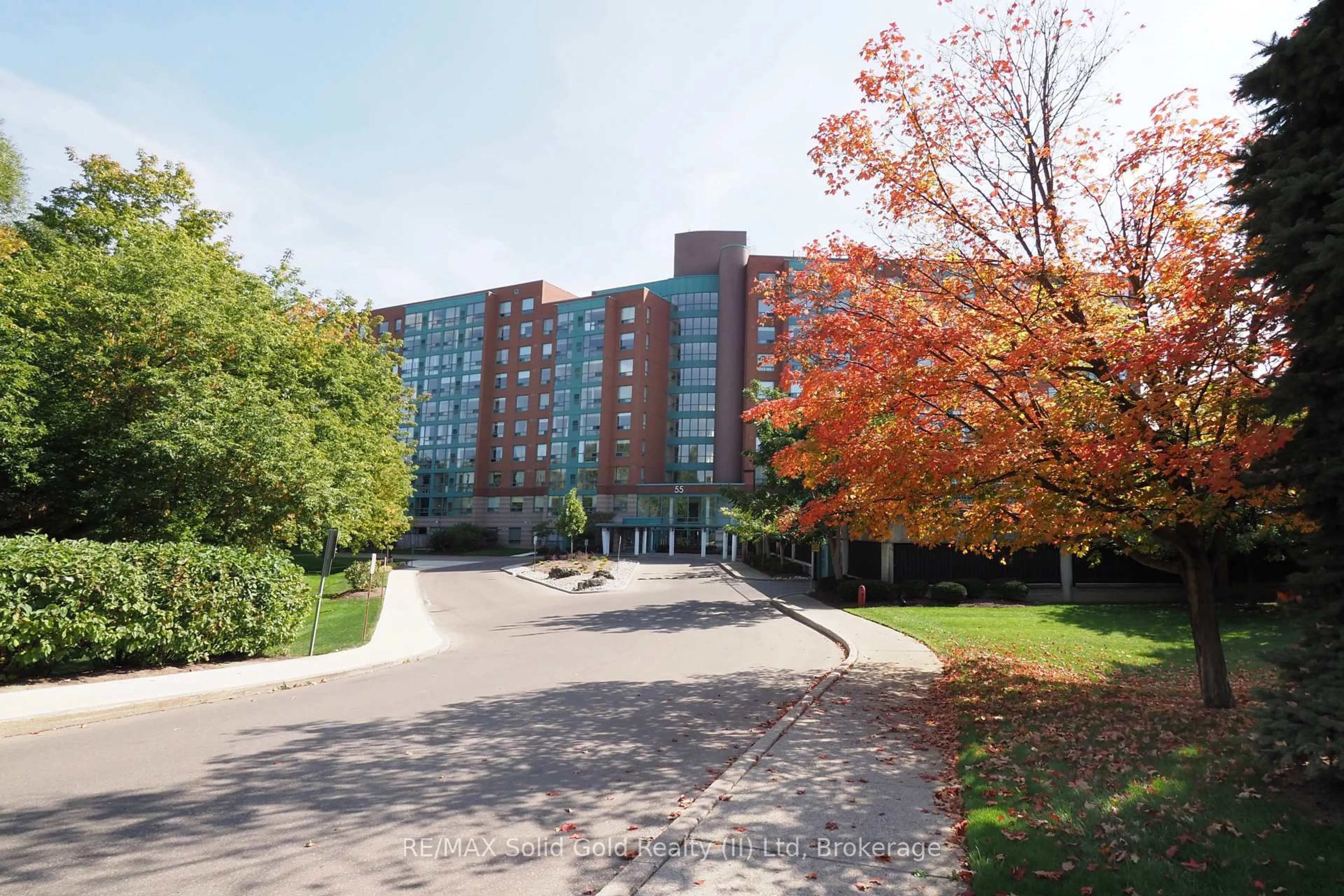 Patio, building for 55 Blue Springs Dr #12, Waterloo Ontario N2J 4T3