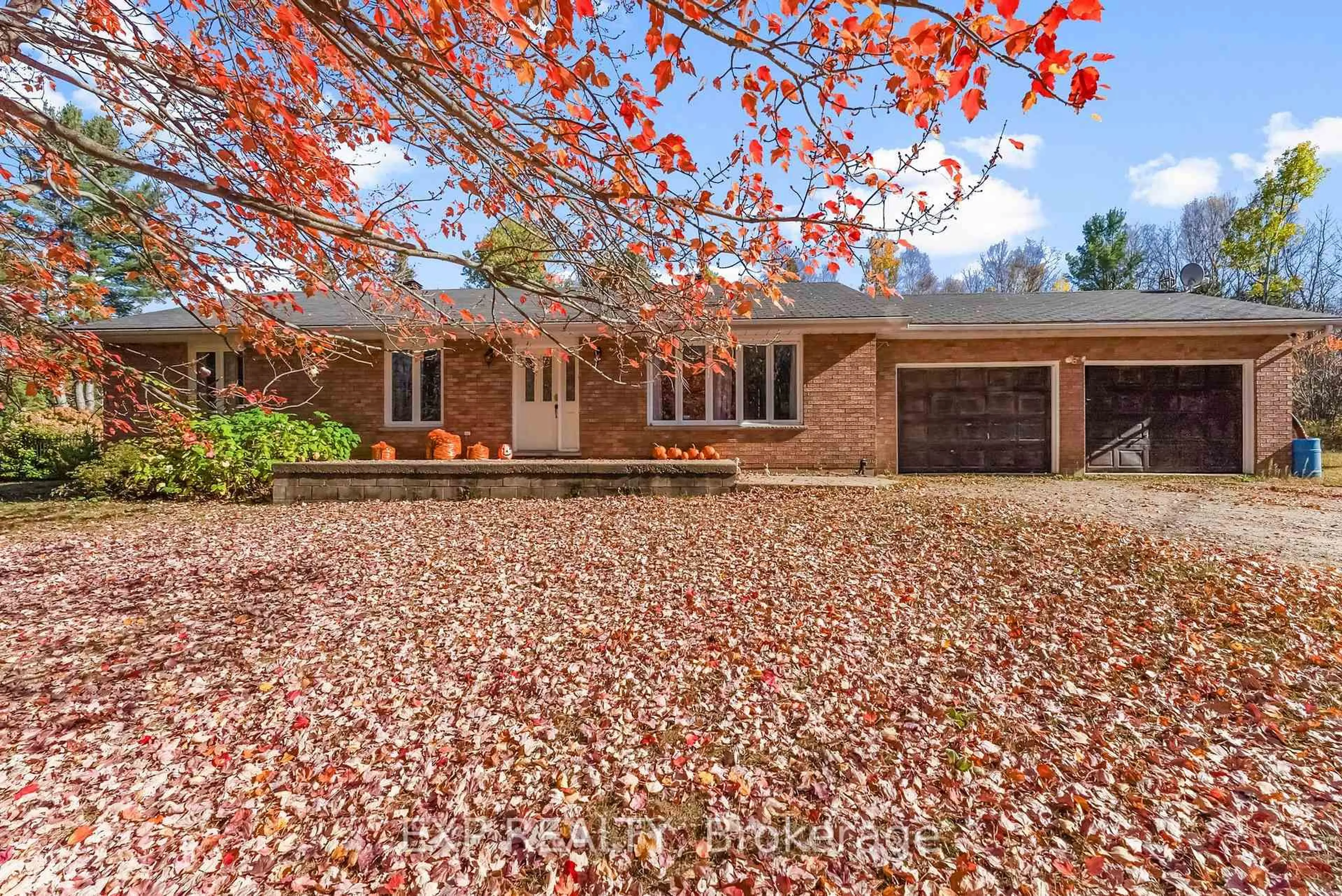 Home with brick exterior material, street for 91 Hillcrest Ave, Wilno Ontario K0J 2N0