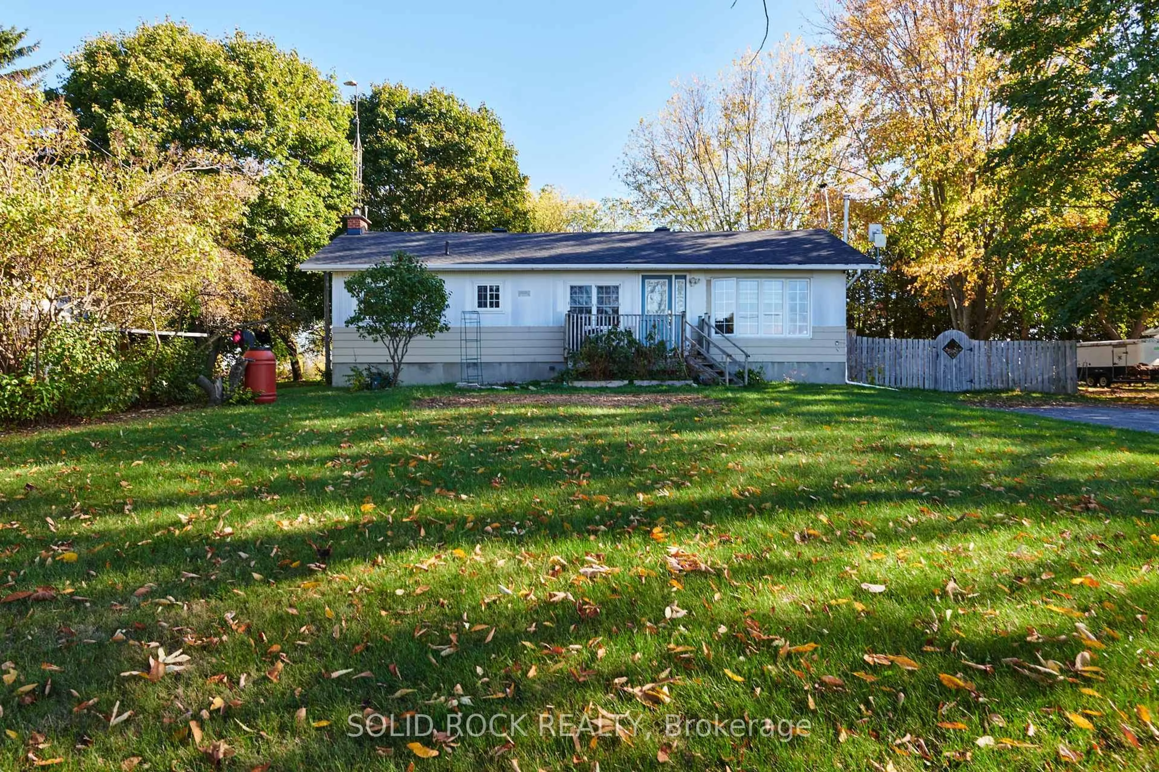 A pic from outside/outdoor area/front of a property/back of a property/a pic from drone, unknown for 11904 County Road 18 Rd, South Dundas Ontario K0C 2H0