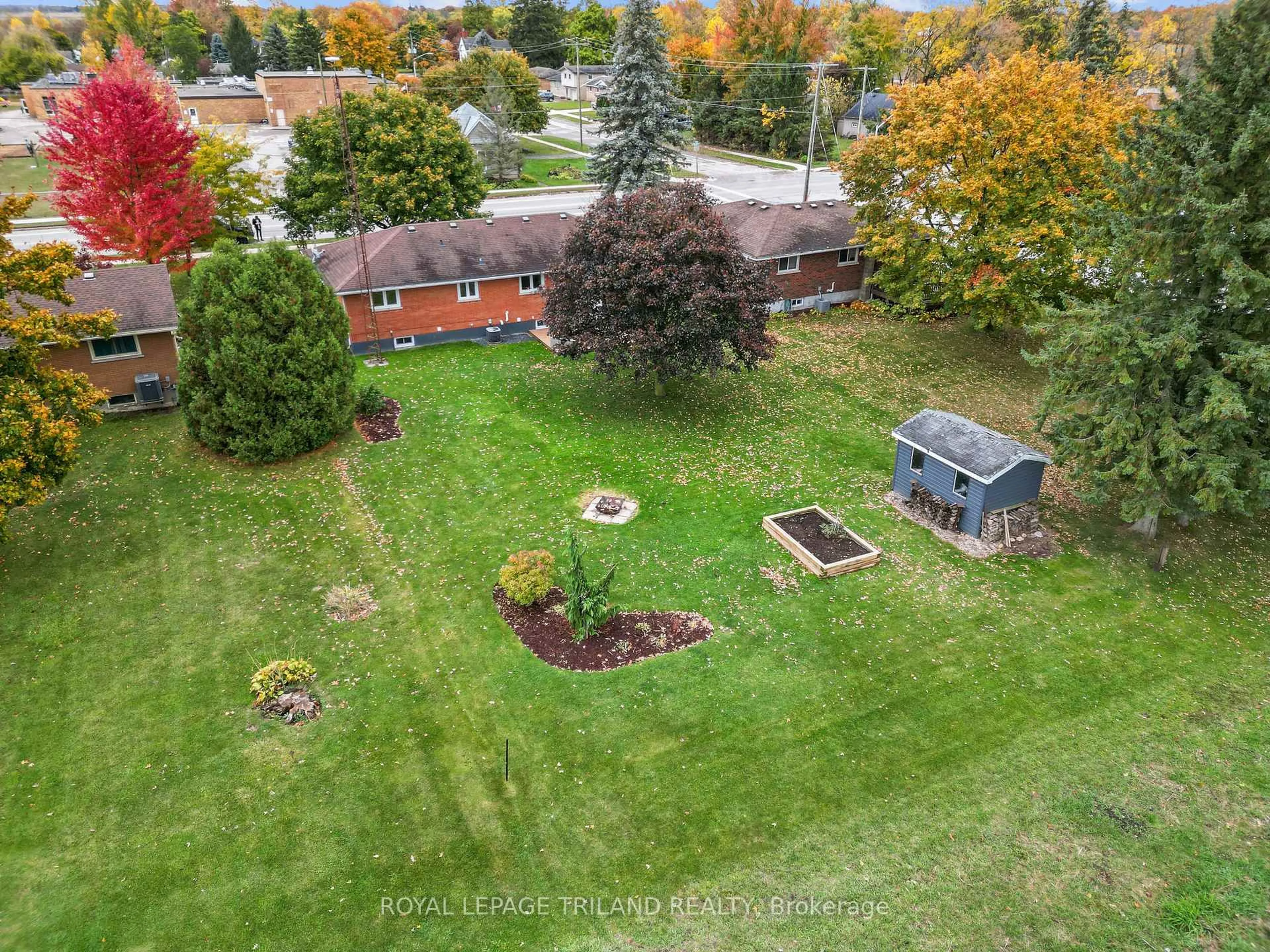 A pic from outside/outdoor area/front of a property/back of a property/a pic from drone, unknown for 202 Appin Rd, Southwest Middlesex Ontario N0L 1M0