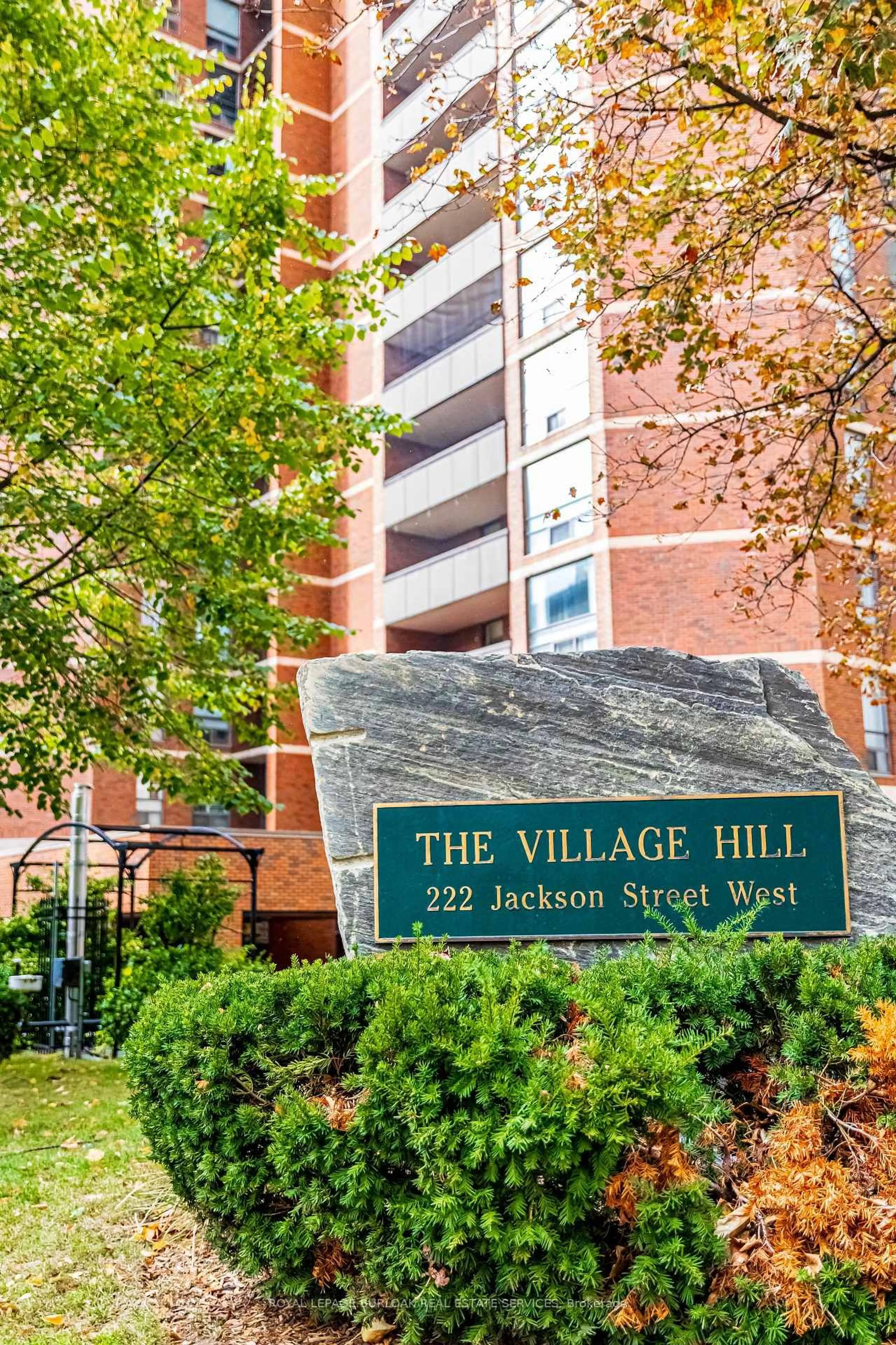 Home with brick exterior material, unknown for 222 Jackson St #1003, Hamilton Ontario L8P 4S5