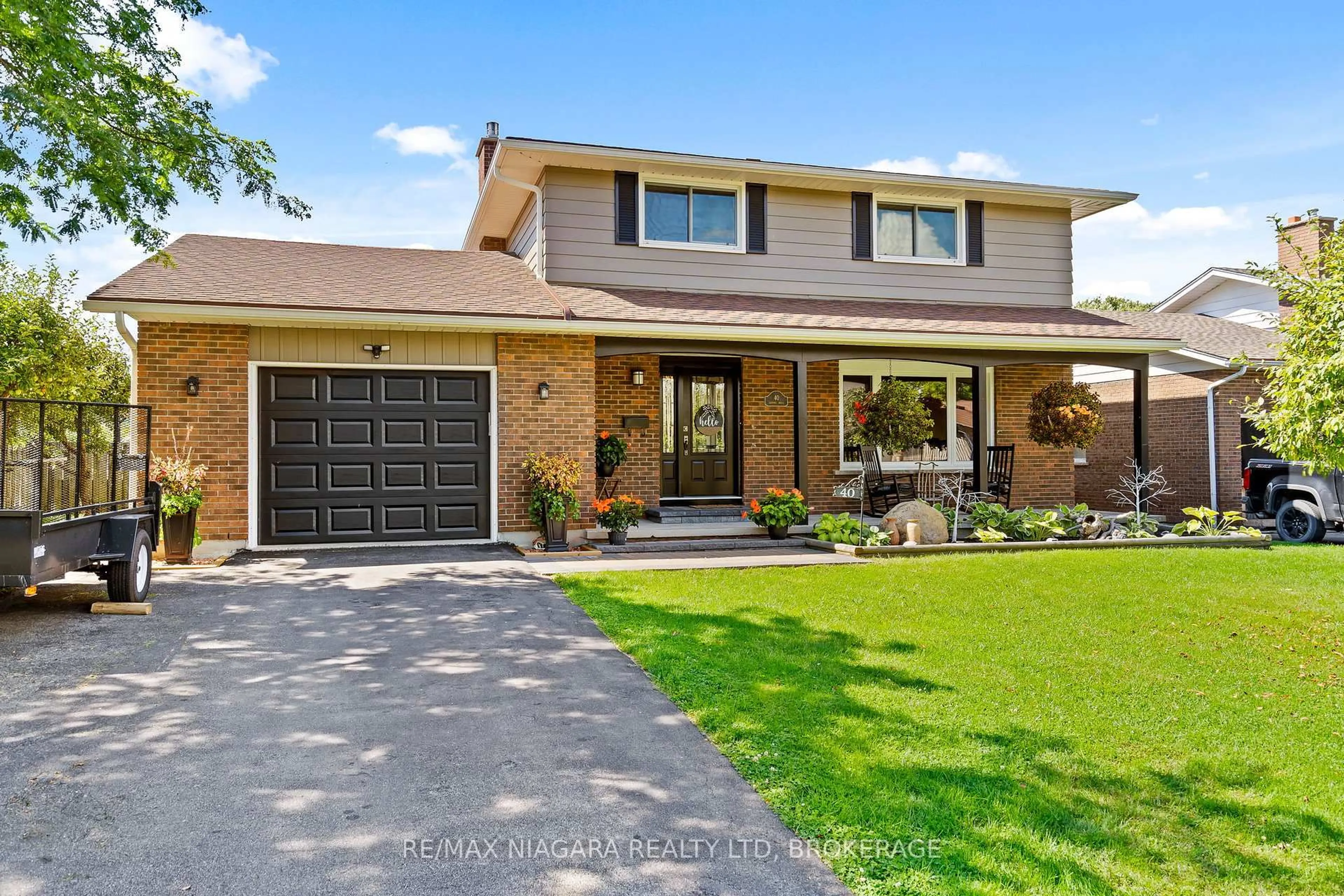Home with brick exterior material, street for 40 Gaspare Dr, Port Colborne Ontario L3K 2V2
