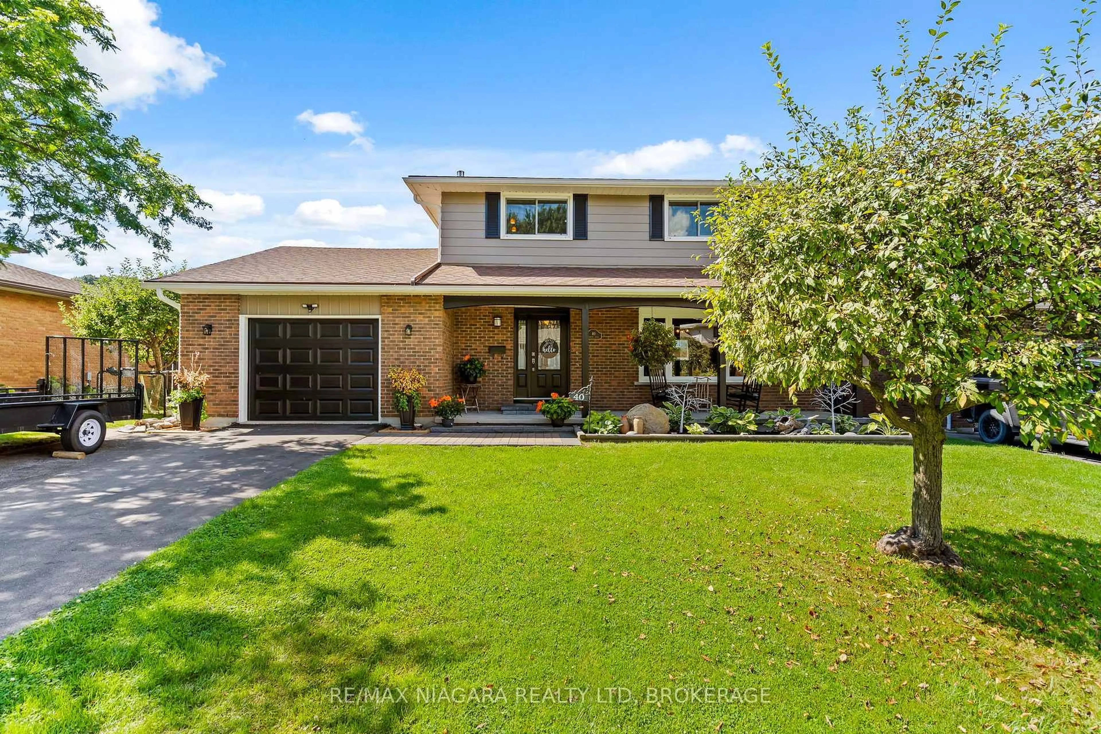 Home with brick exterior material, street for 40 Gaspare Dr, Port Colborne Ontario L3K 2V2