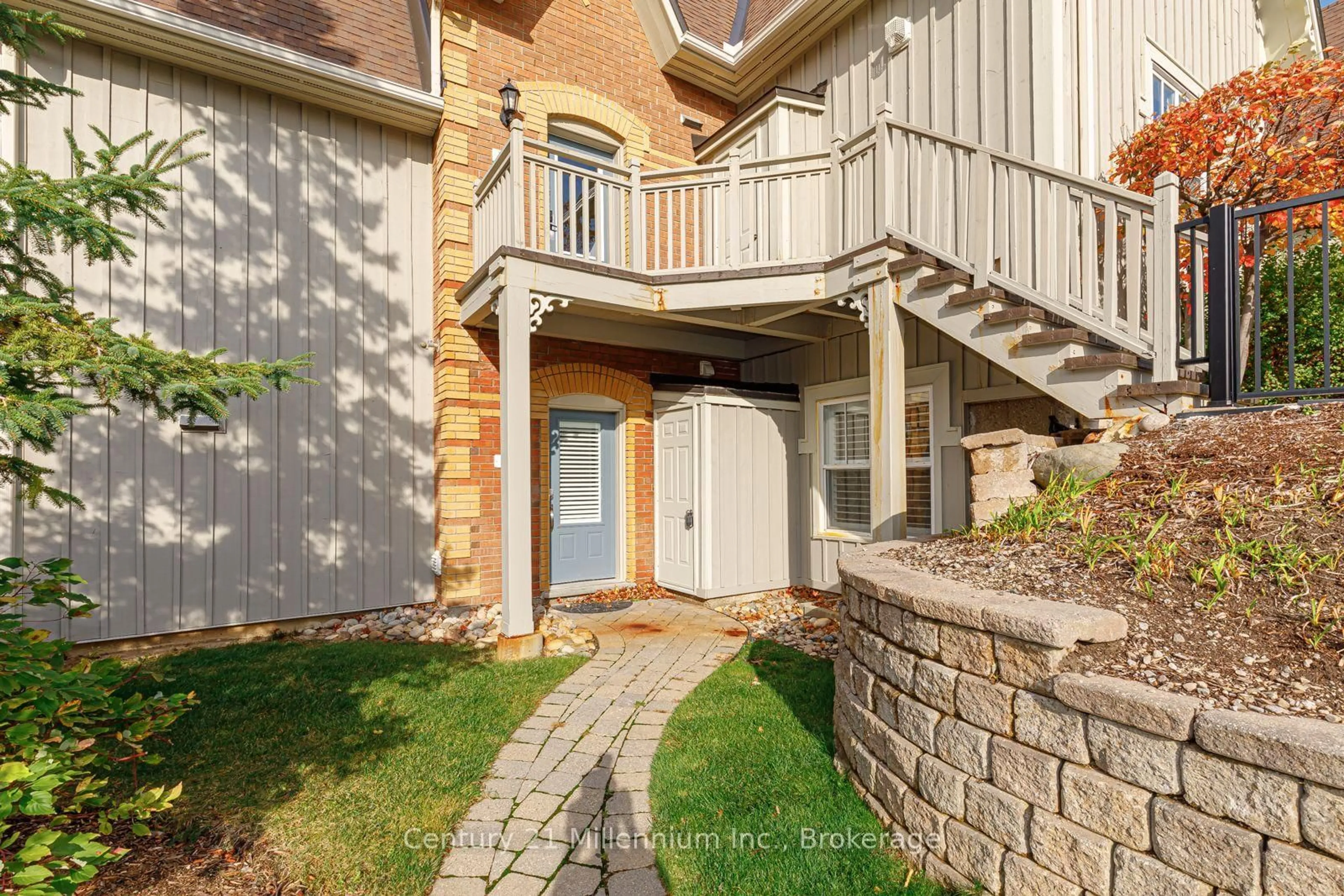 Patio, street for 184 Snowbridge Way #120, Blue Mountains Ontario L9Y 3Z2
