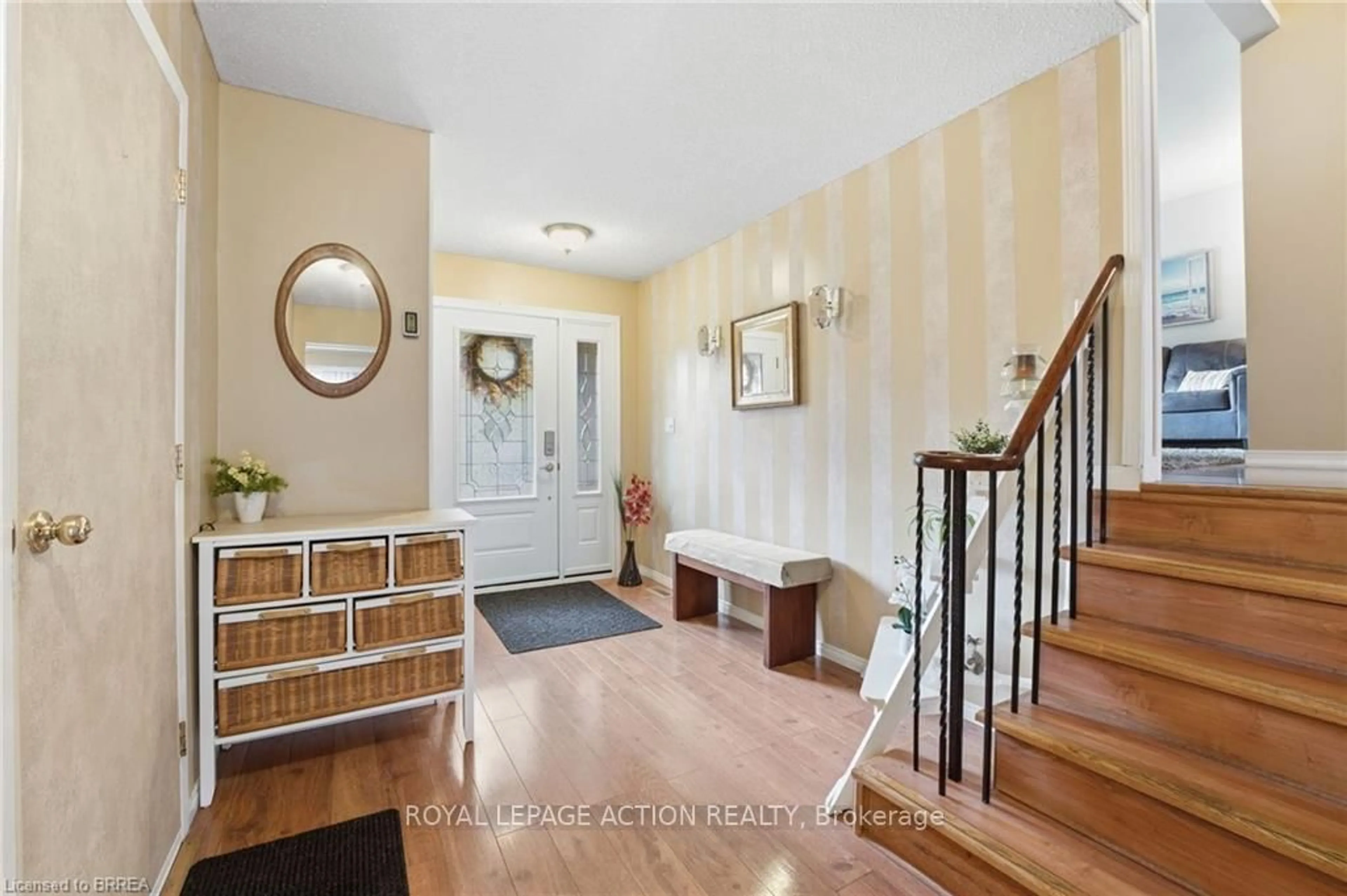 Indoor entryway for 36 King's Hill Lane, Brantford Ontario N3T 6A4