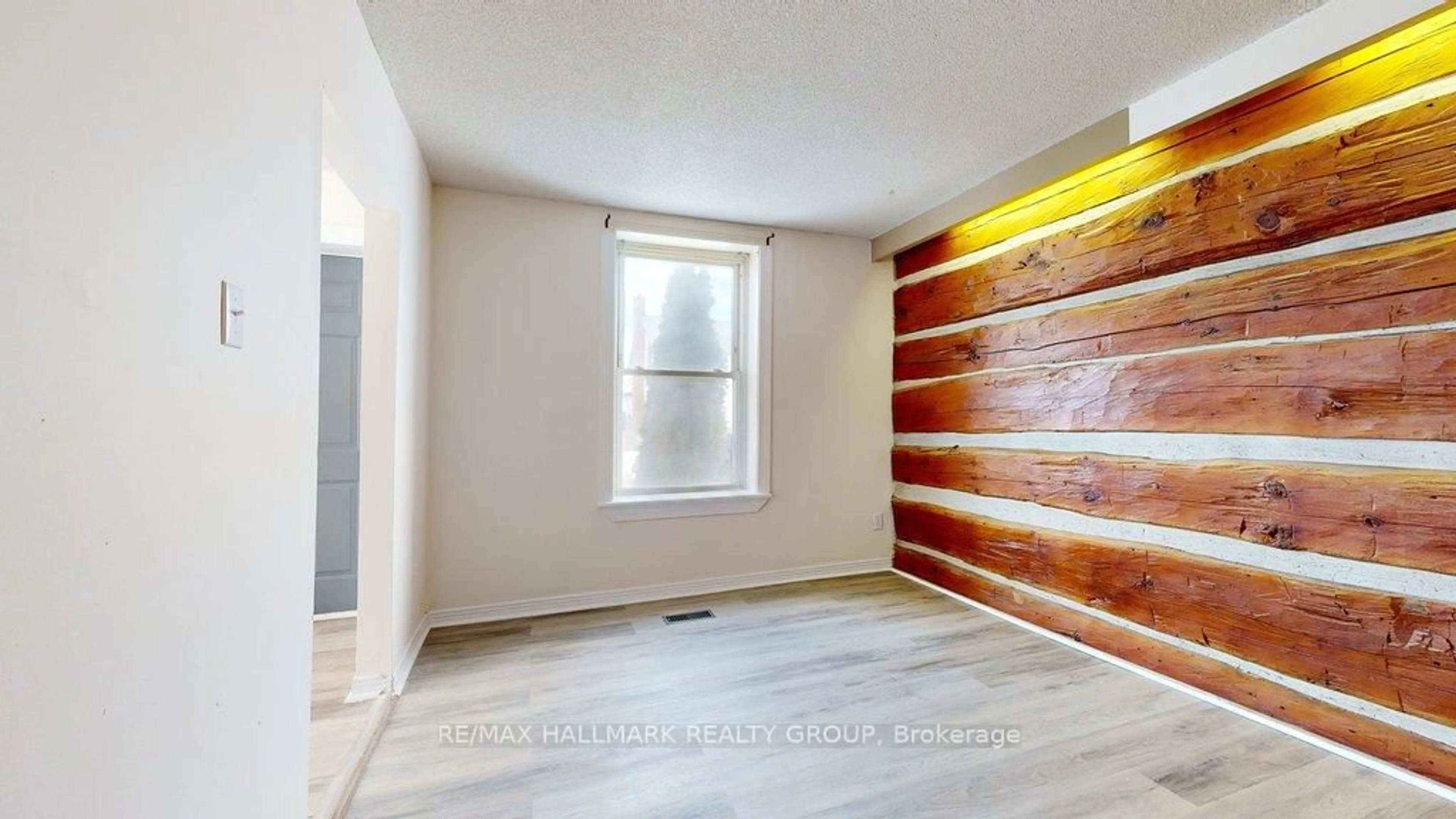 A pic of a room for 21 ELGIN St, Arnprior Ontario K7S 1M8