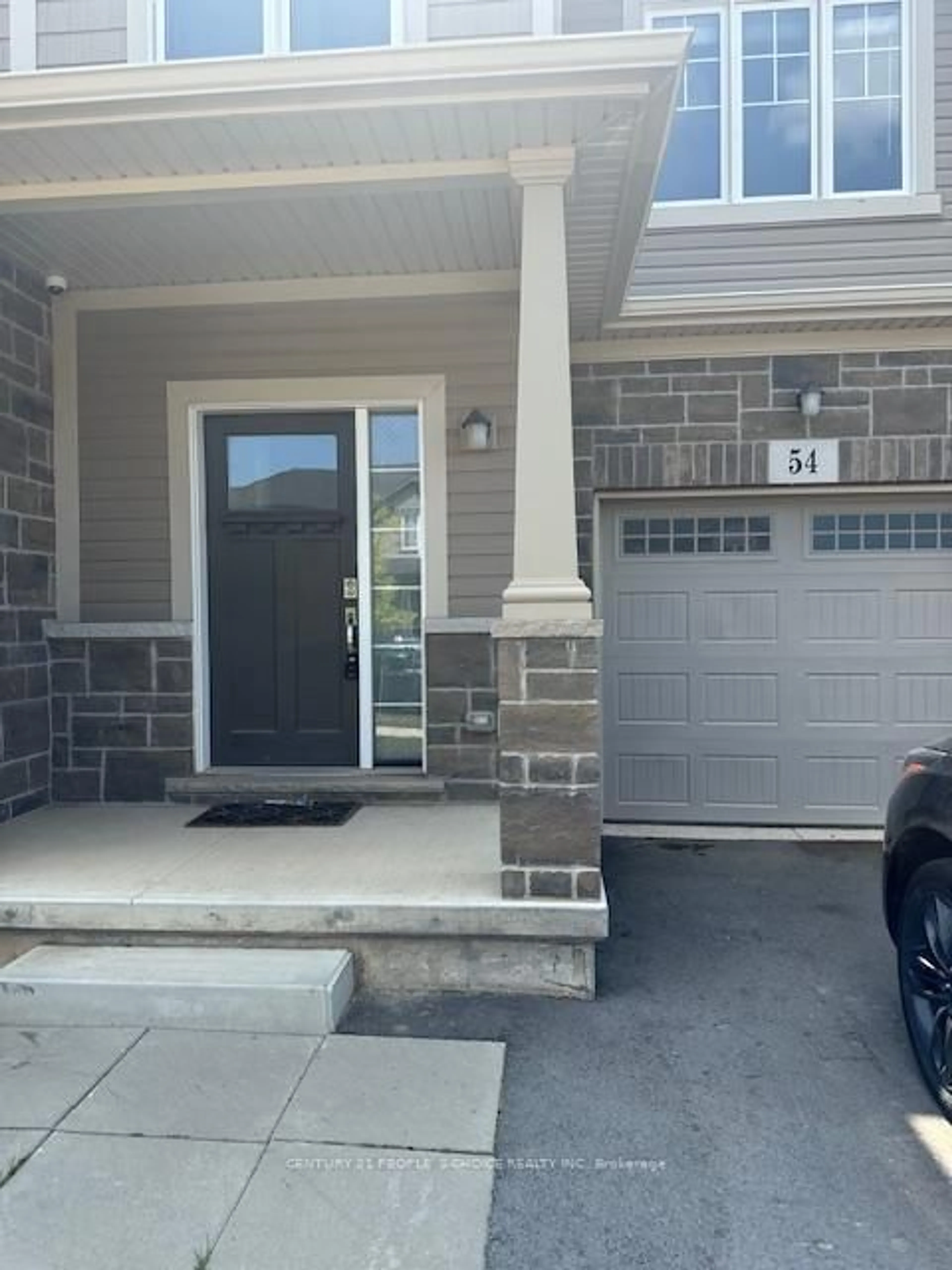 Indoor entryway for 54 Lymburner St, Pelham Ontario L0S 1E6