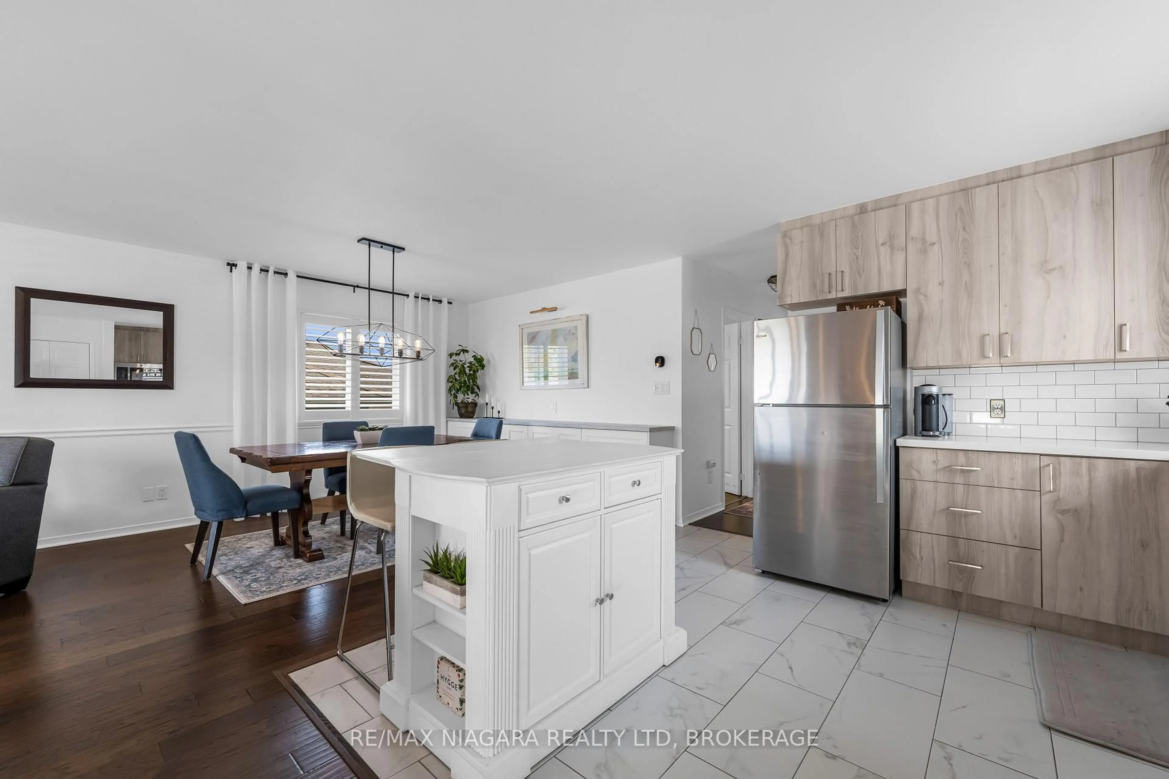 Open concept kitchen, ceramic/tile floor for 8142 Marcon St, Niagara Falls Ontario L2H 3A9