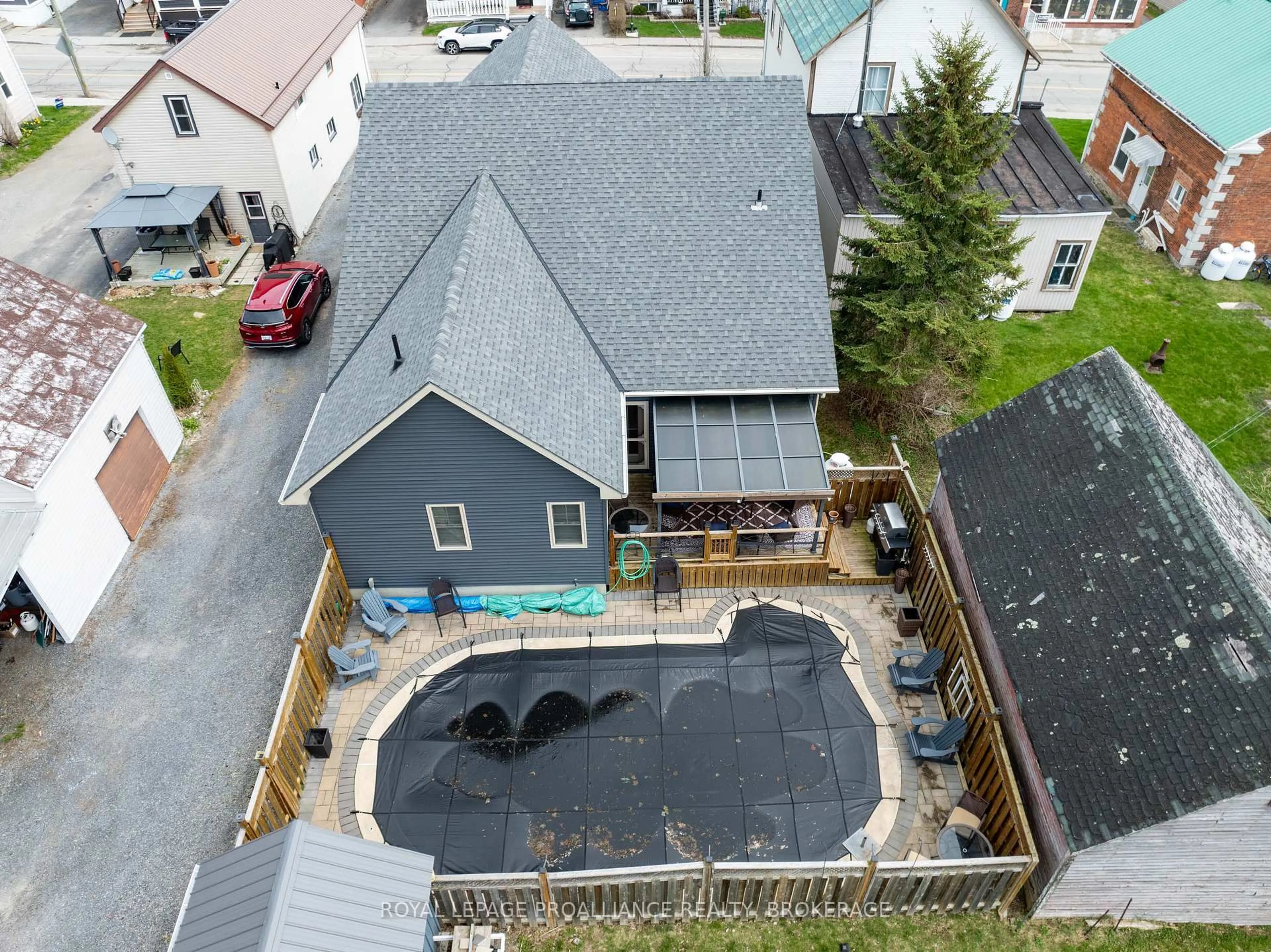 A pic from outside/outdoor area/front of a property/back of a property/a pic from drone, street for 1086 Prince St, Lansdowne Village Ontario K0E 1L0