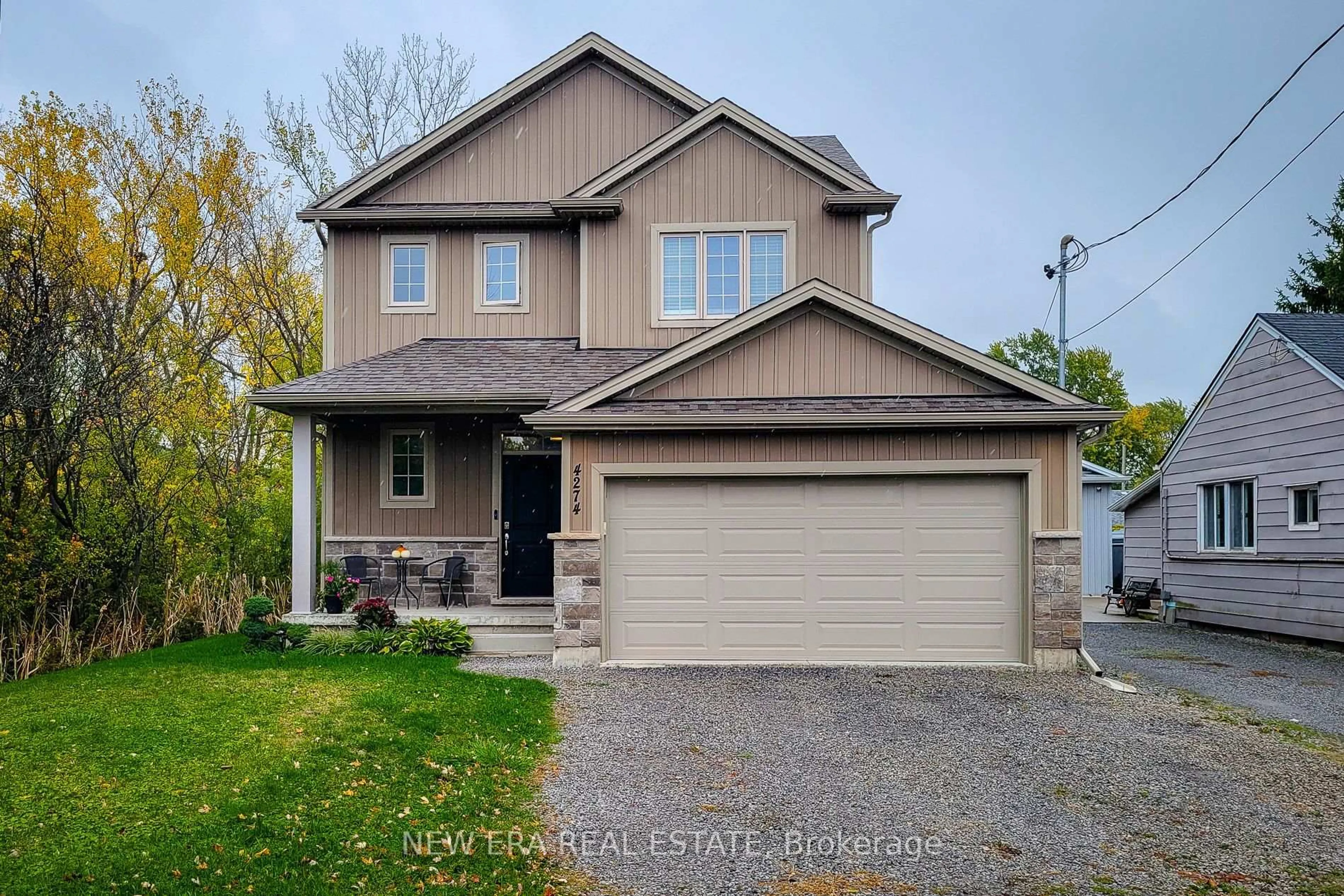 Home with brick exterior material, street for 4274 Sixth Ave, Niagara Falls Ontario L2E 4S8