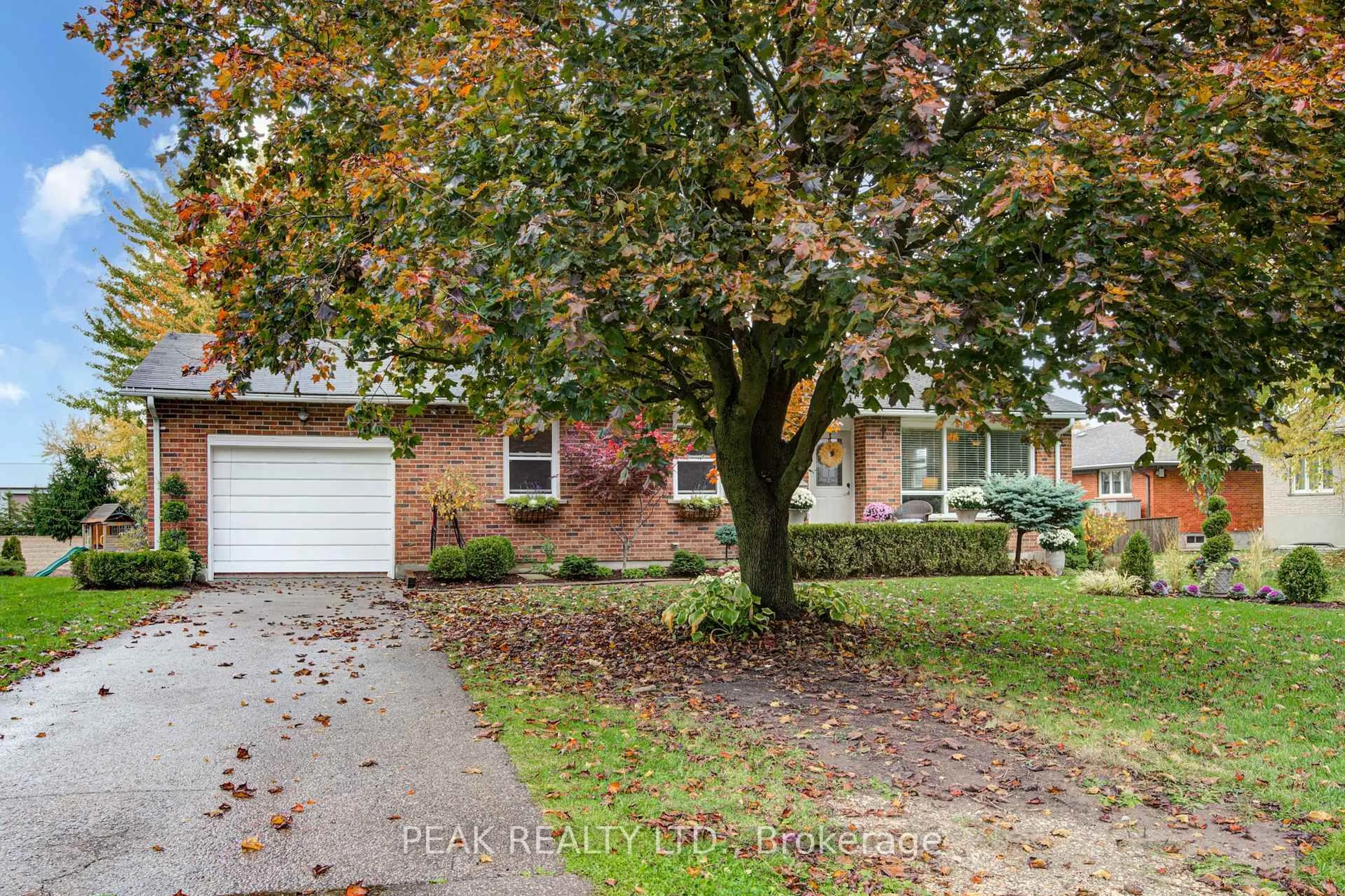 Home with brick exterior material, street for 10 Victoria St, East Zorra-Tavistock Ontario N0B 2R0
