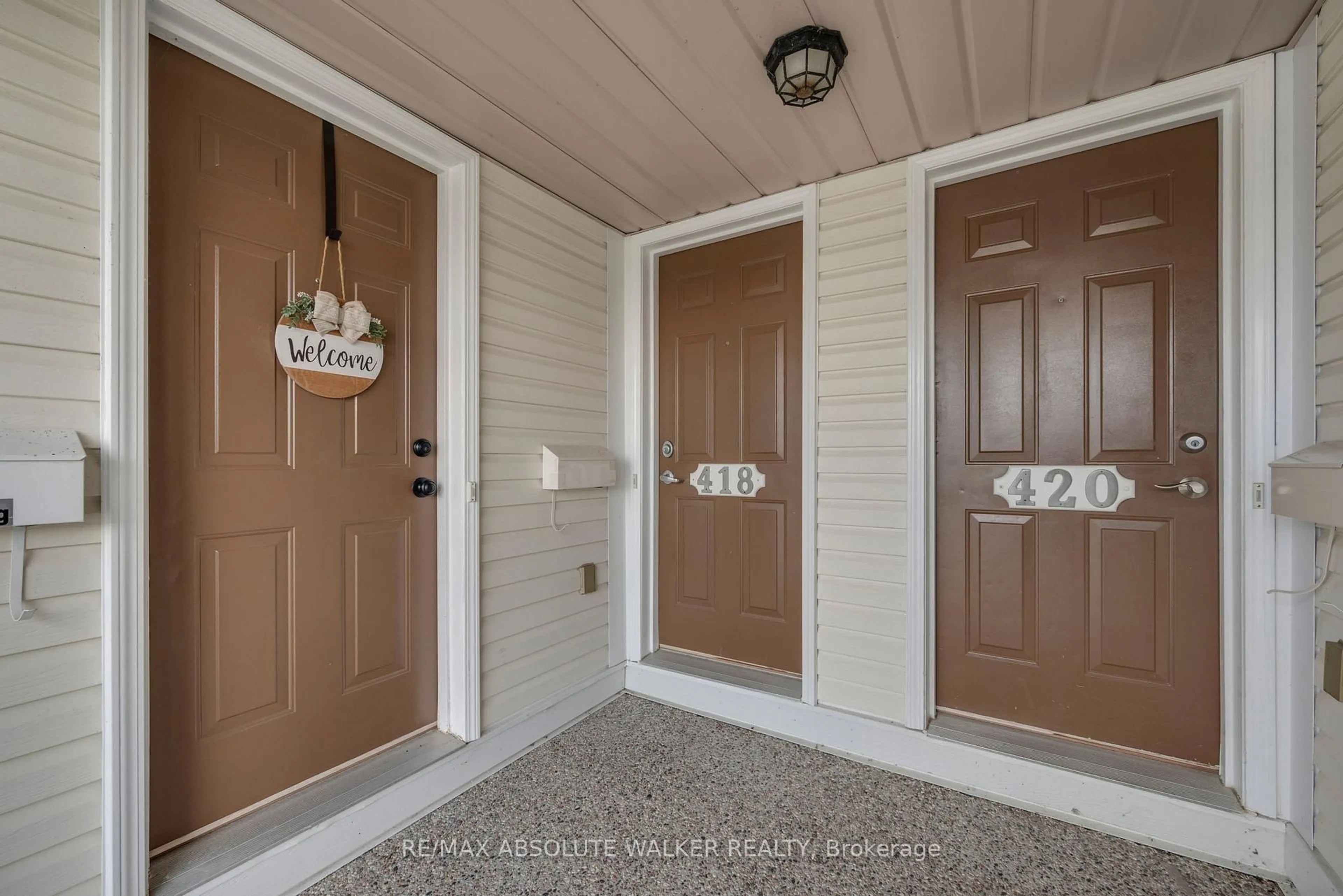 Indoor entryway for 418 Harvest Valley Ave #53, Ottawa Ontario K4A 0V6