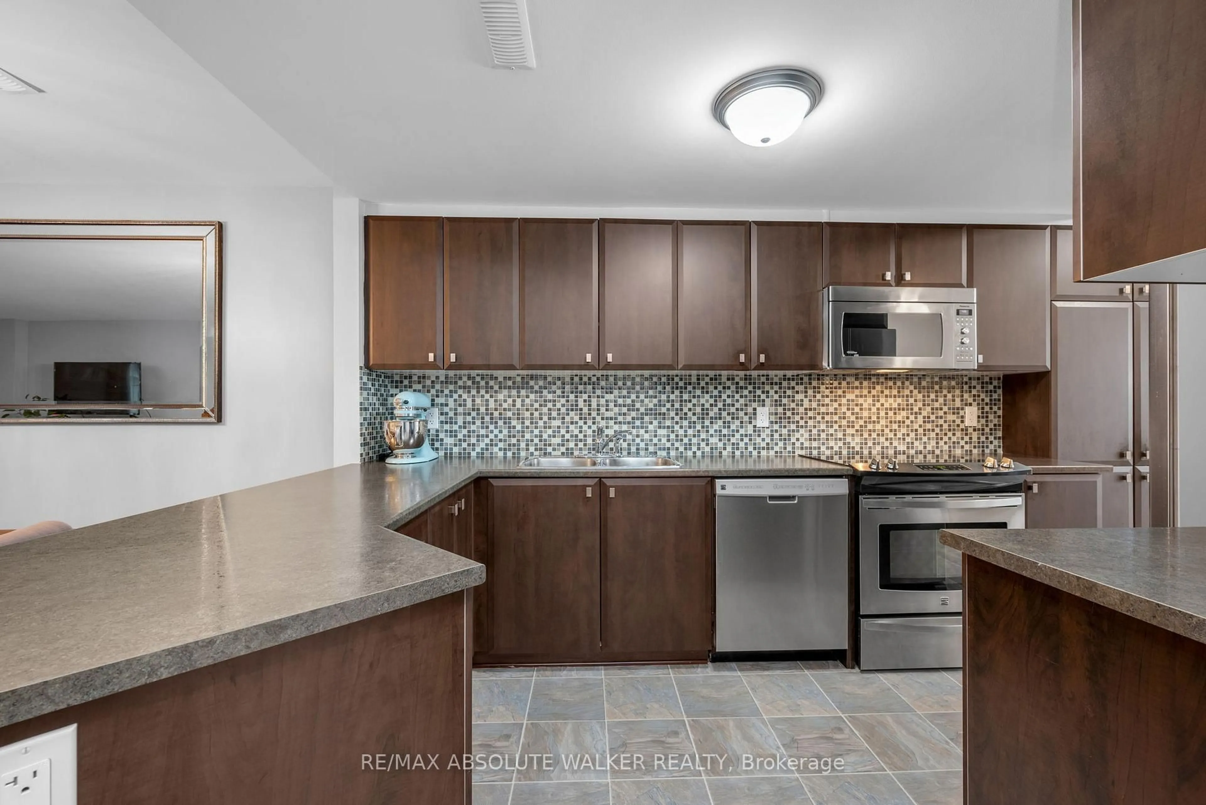 Standard kitchen, ceramic/tile floor for 418 Harvest Valley Ave #53, Ottawa Ontario K4A 0V6