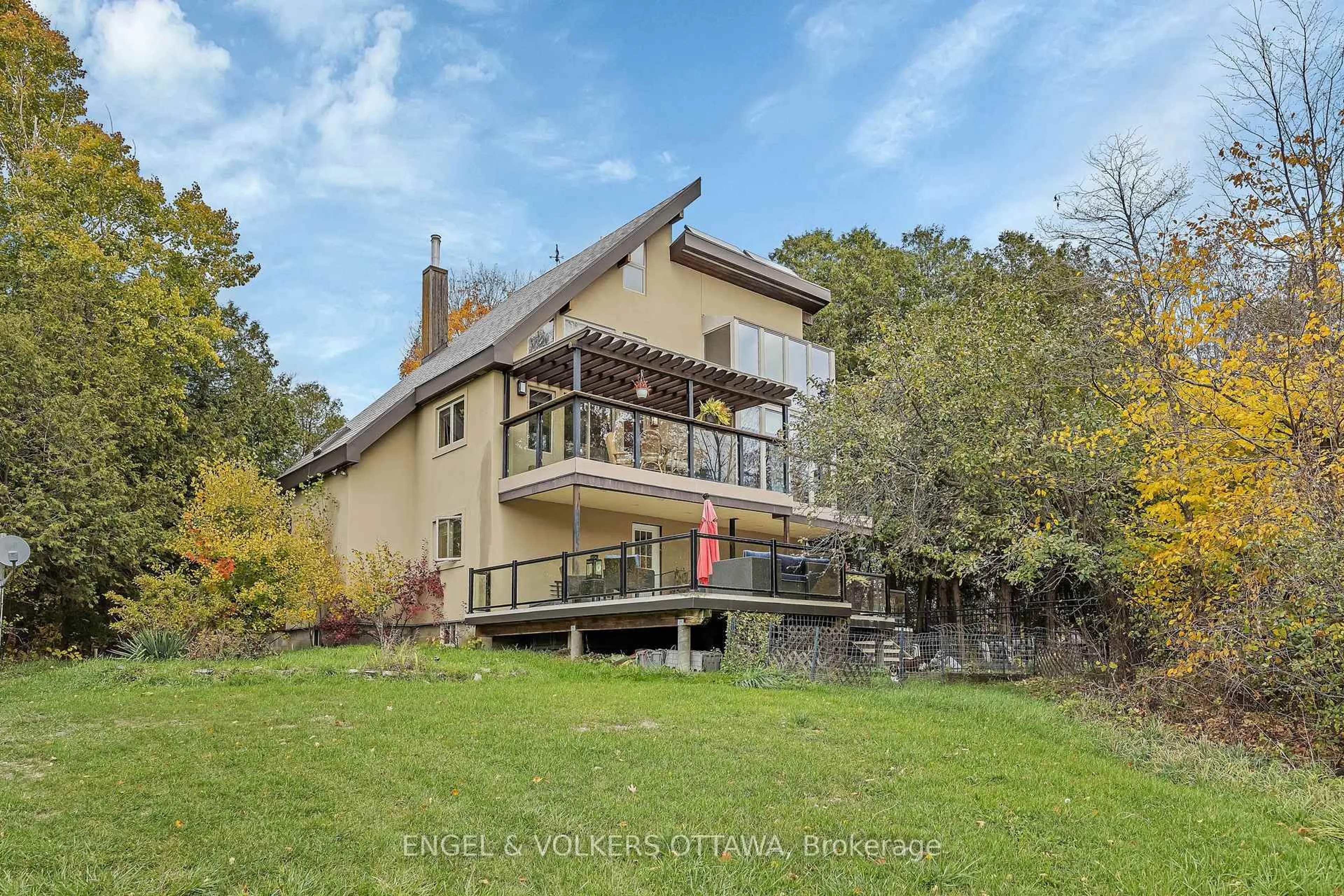 A pic from outside/outdoor area/front of a property/back of a property/a pic from drone, water/lake/river/ocean view for 791 Rock Rd, North Grenville Ontario K0G 1S0