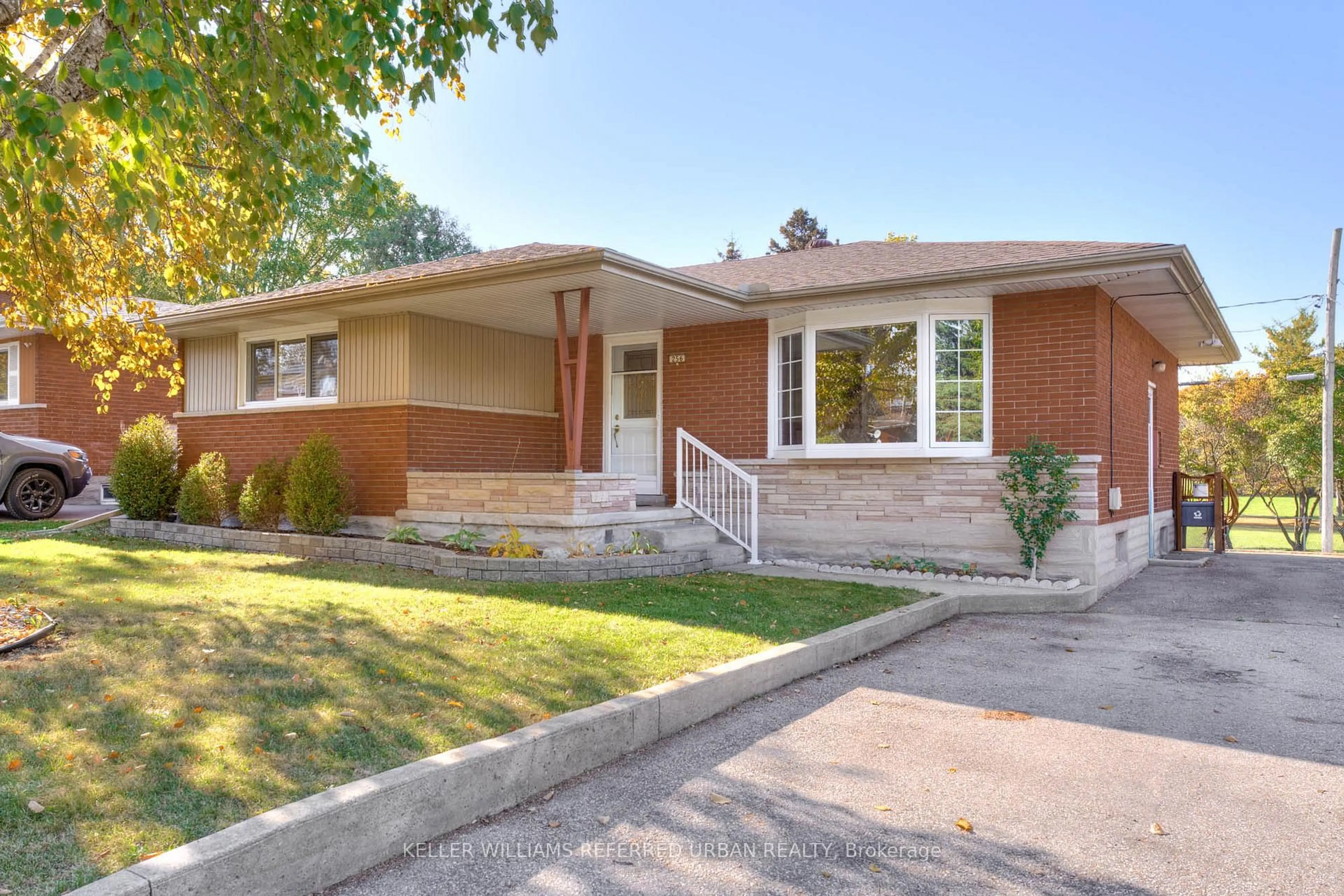 Home with brick exterior material, street for 256 Erb St, Cambridge Ontario N3H 4G3