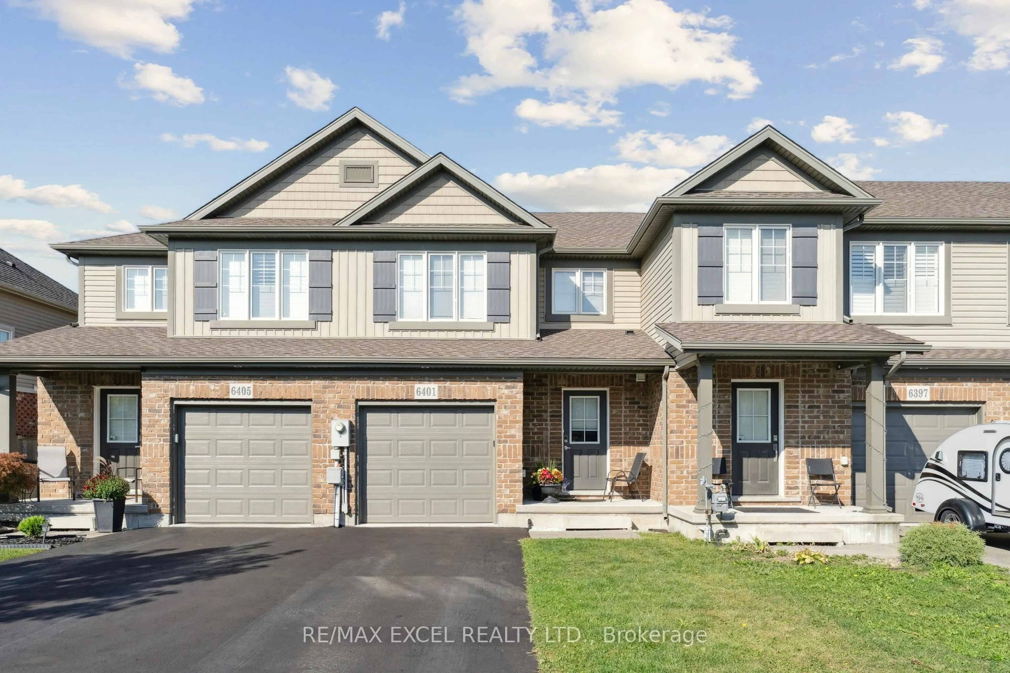 Home with brick exterior material, street for 6401 Shapton Cres, Niagara Falls Ontario L2H 0L8