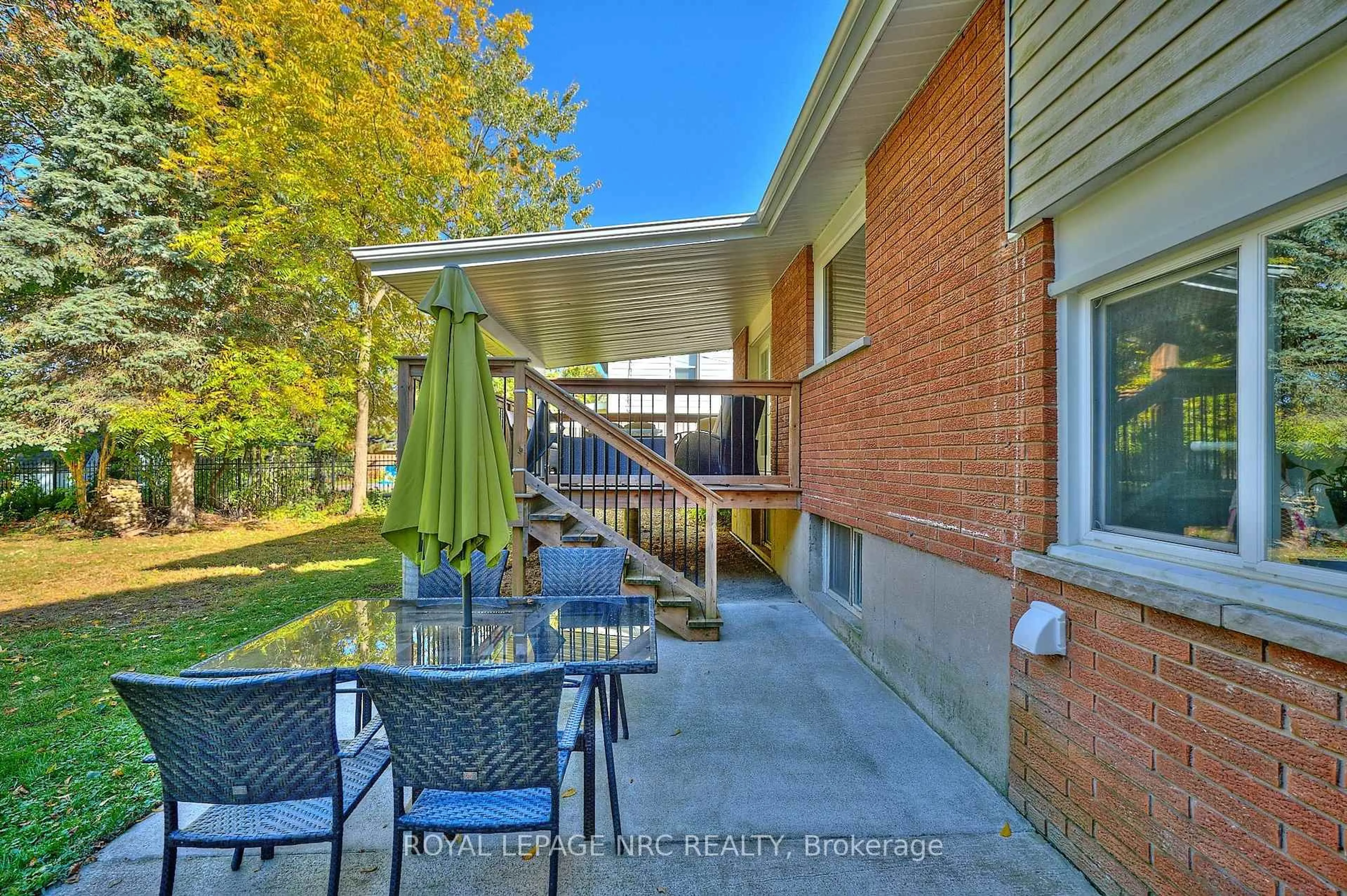 Patio, water/lake/river/ocean view for 13 Damude Dr, Pelham Ontario L0S 1E0