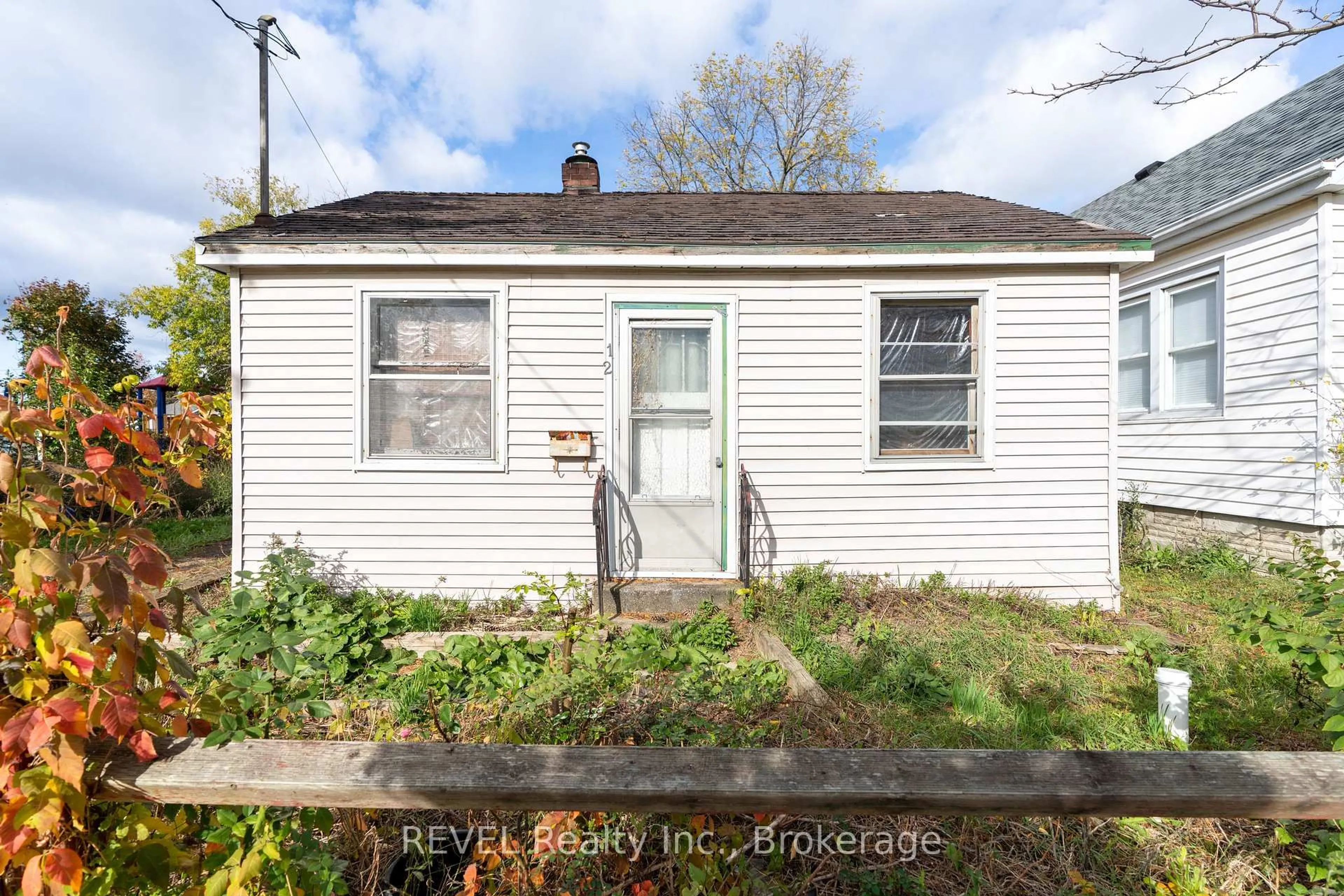 Unknown for 12 Bailey St, St. Catharines Ontario L2S 1J4