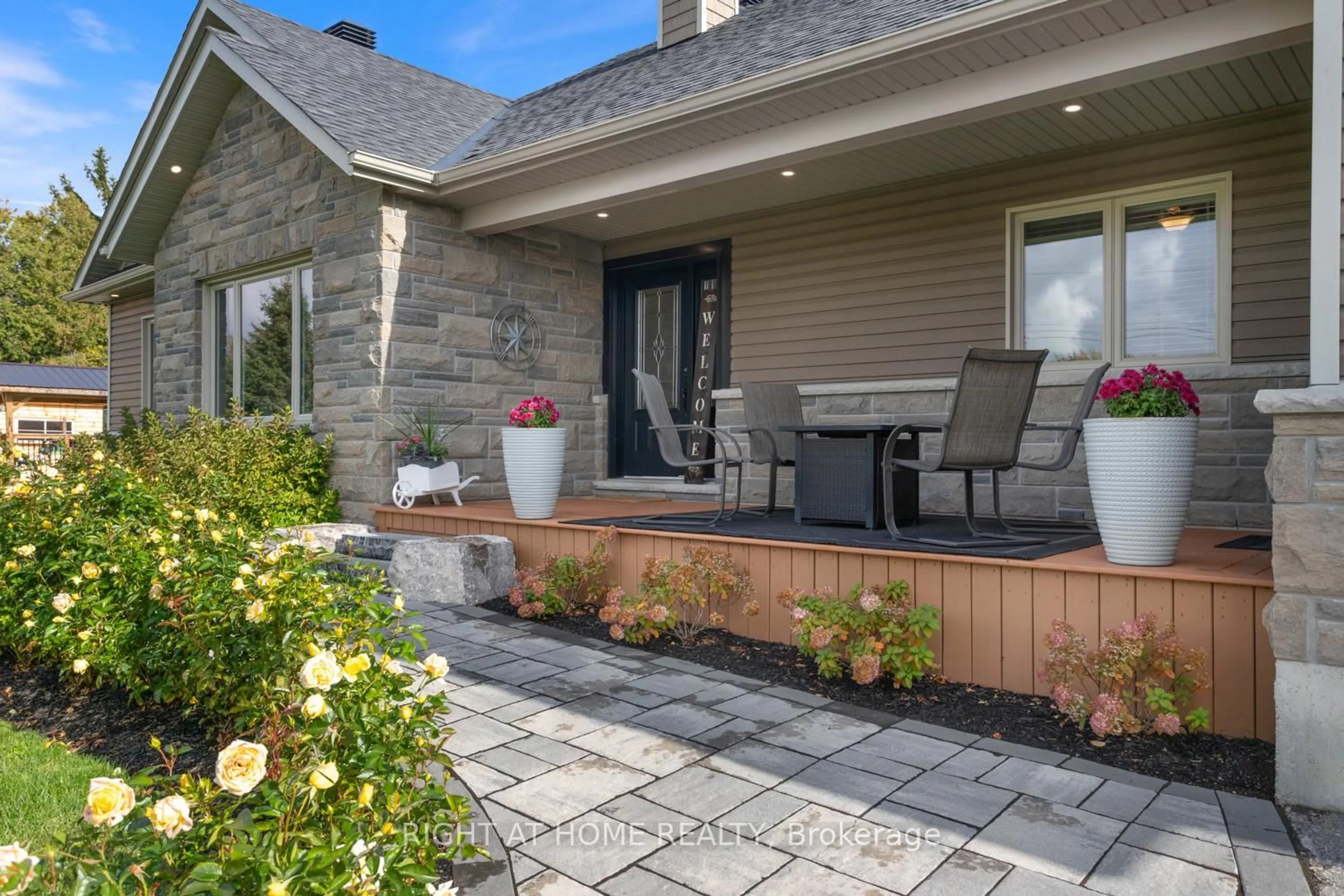 Patio, street for 71 Wakeford Rd, Kawartha Lakes Ontario K0M 2C0