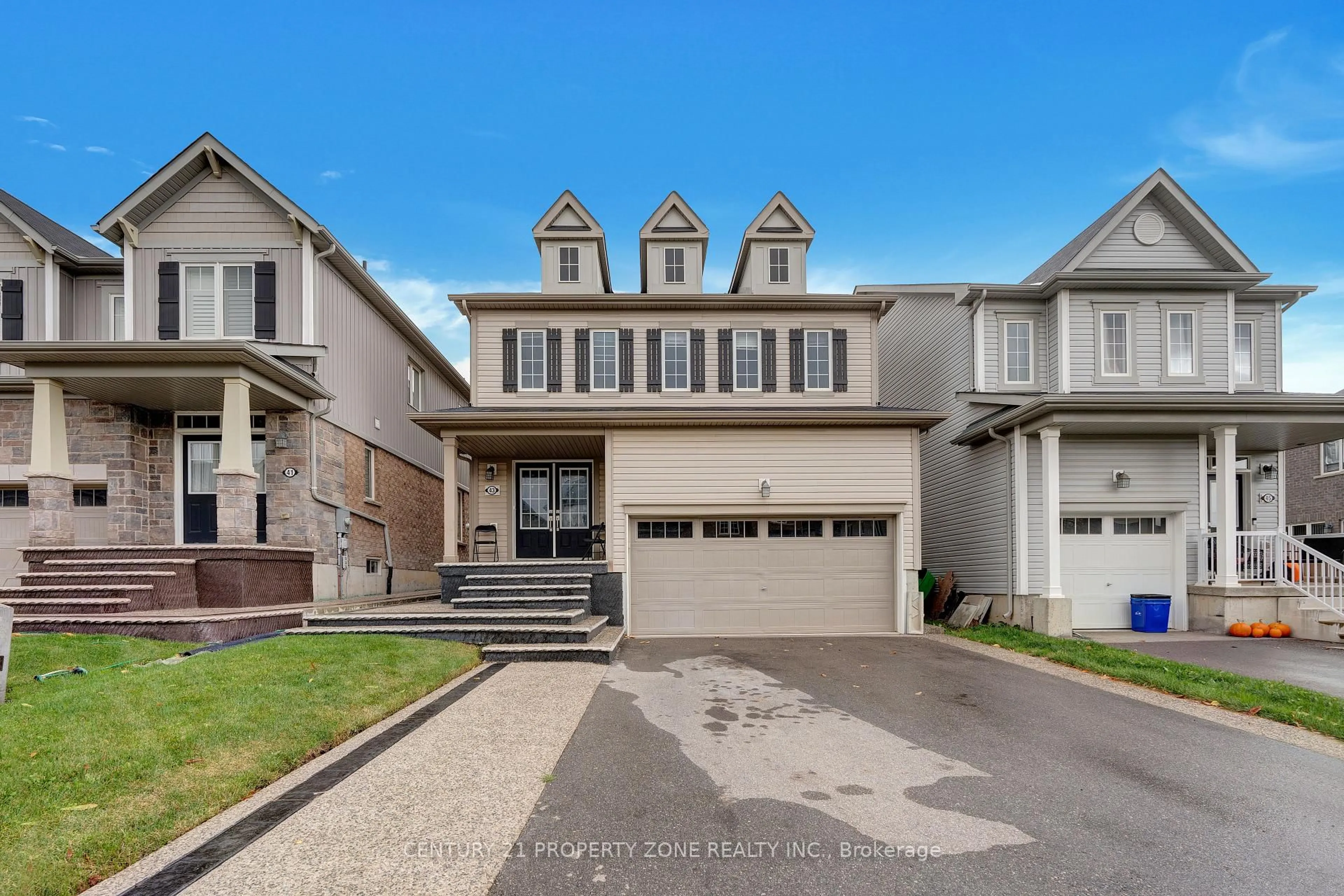 Home with vinyl exterior material, street for 43 Mccargow Dr, Haldimand Ontario N3W 0C3