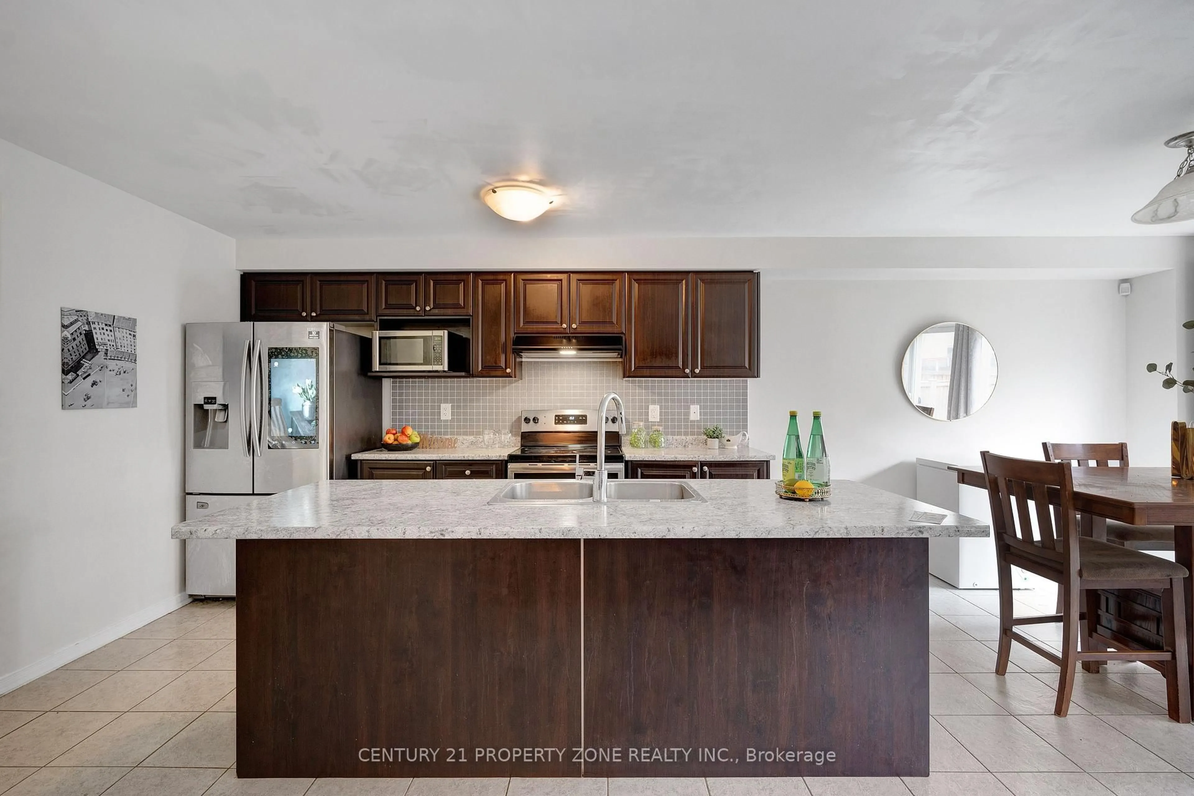 Open concept kitchen, ceramic/tile floor for 43 Mccargow Dr, Haldimand Ontario N3W 0C3