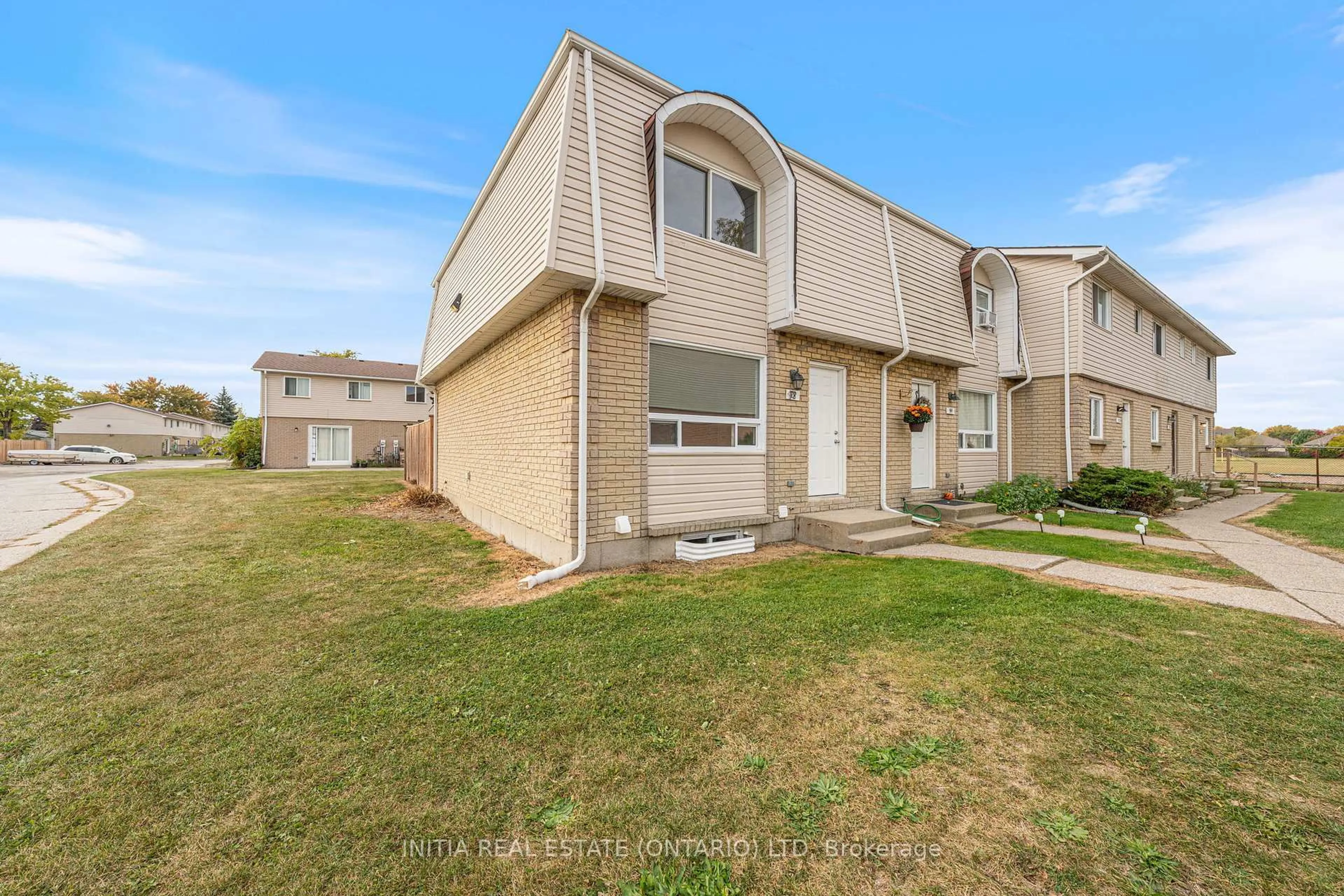 A pic from outside/outdoor area/front of a property/back of a property/a pic from drone, street for 348 Cameron St #98, St. Clair Ontario N0N 1G0