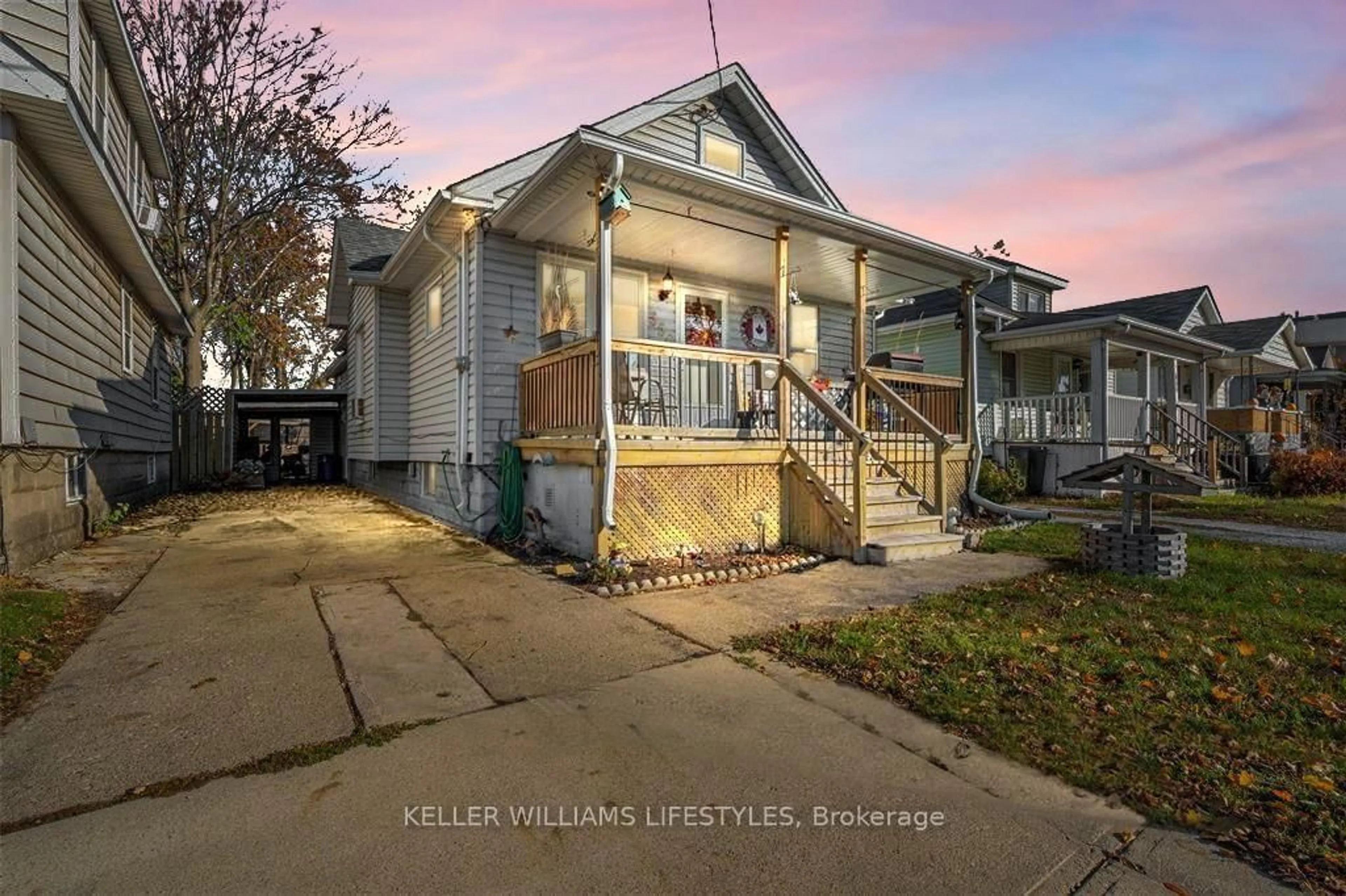 Unknown for 356 EXMOUTH St, Sarnia Ontario N7T 5N6
