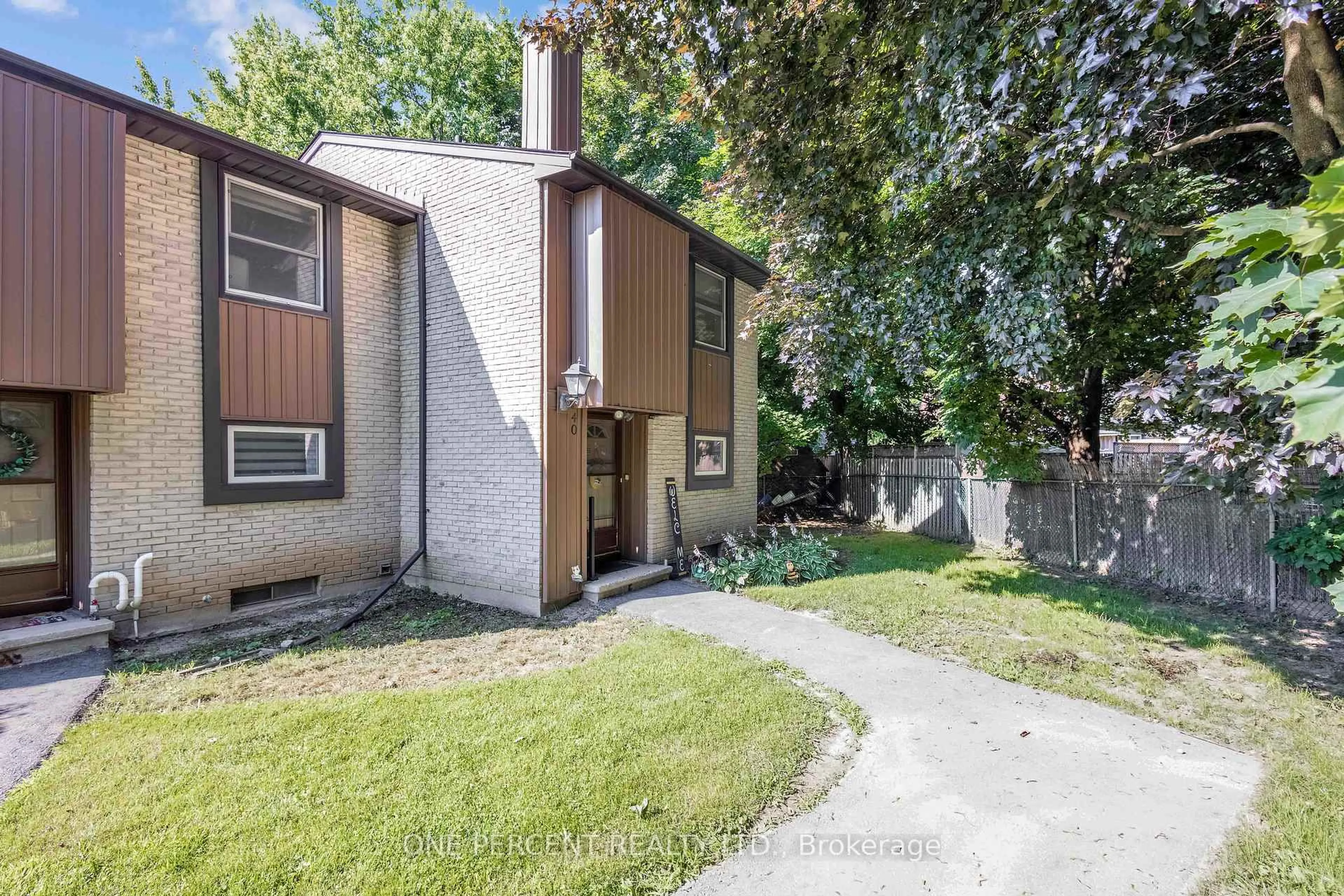 Unknown for 215 Glamis Rd #40, Cambridge Ontario N1R 6V8