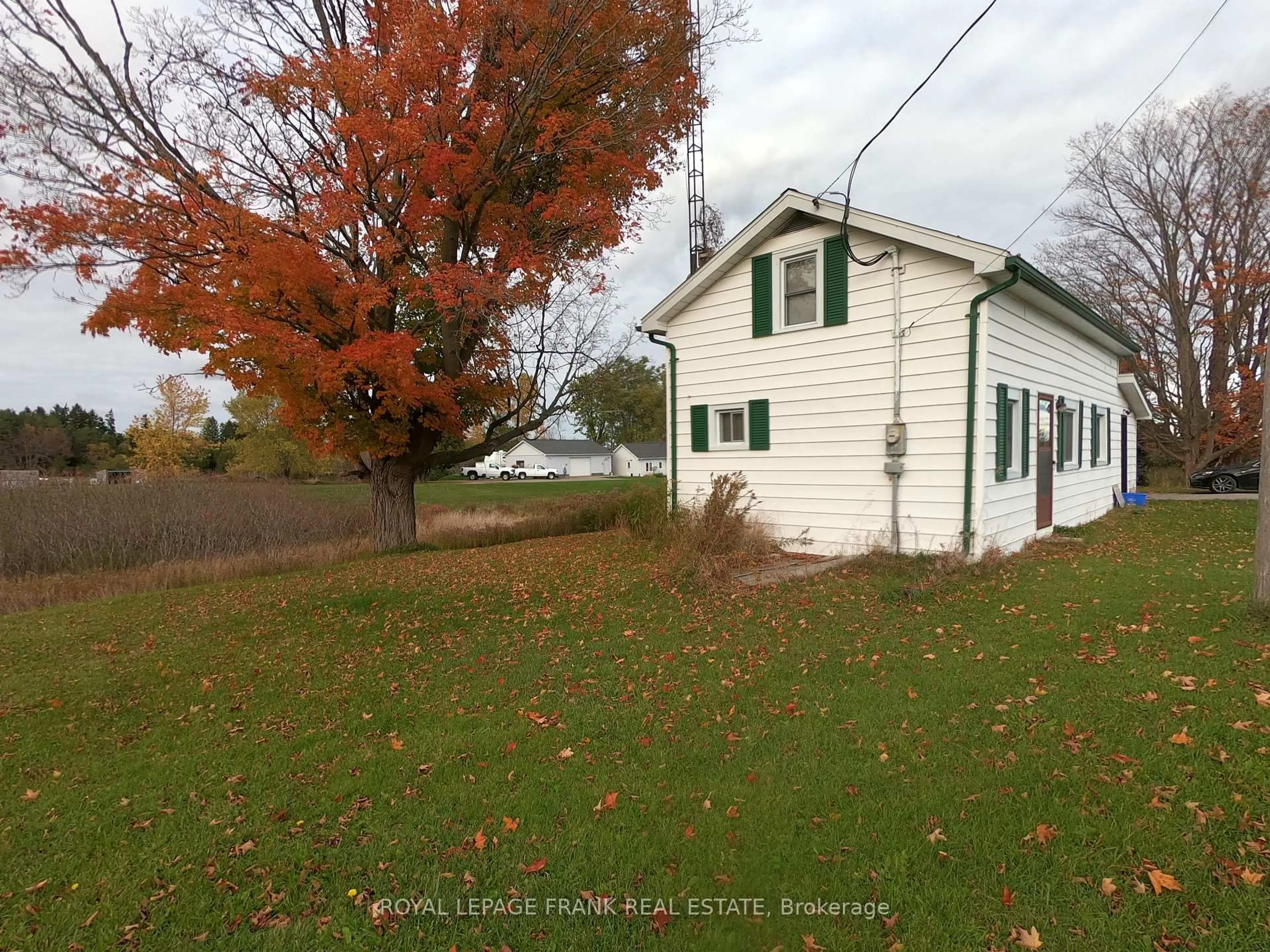 A pic from outside/outdoor area/front of a property/back of a property/a pic from drone, unknown for 1974 County Road 2, Port Hope Ontario L1A 3V7